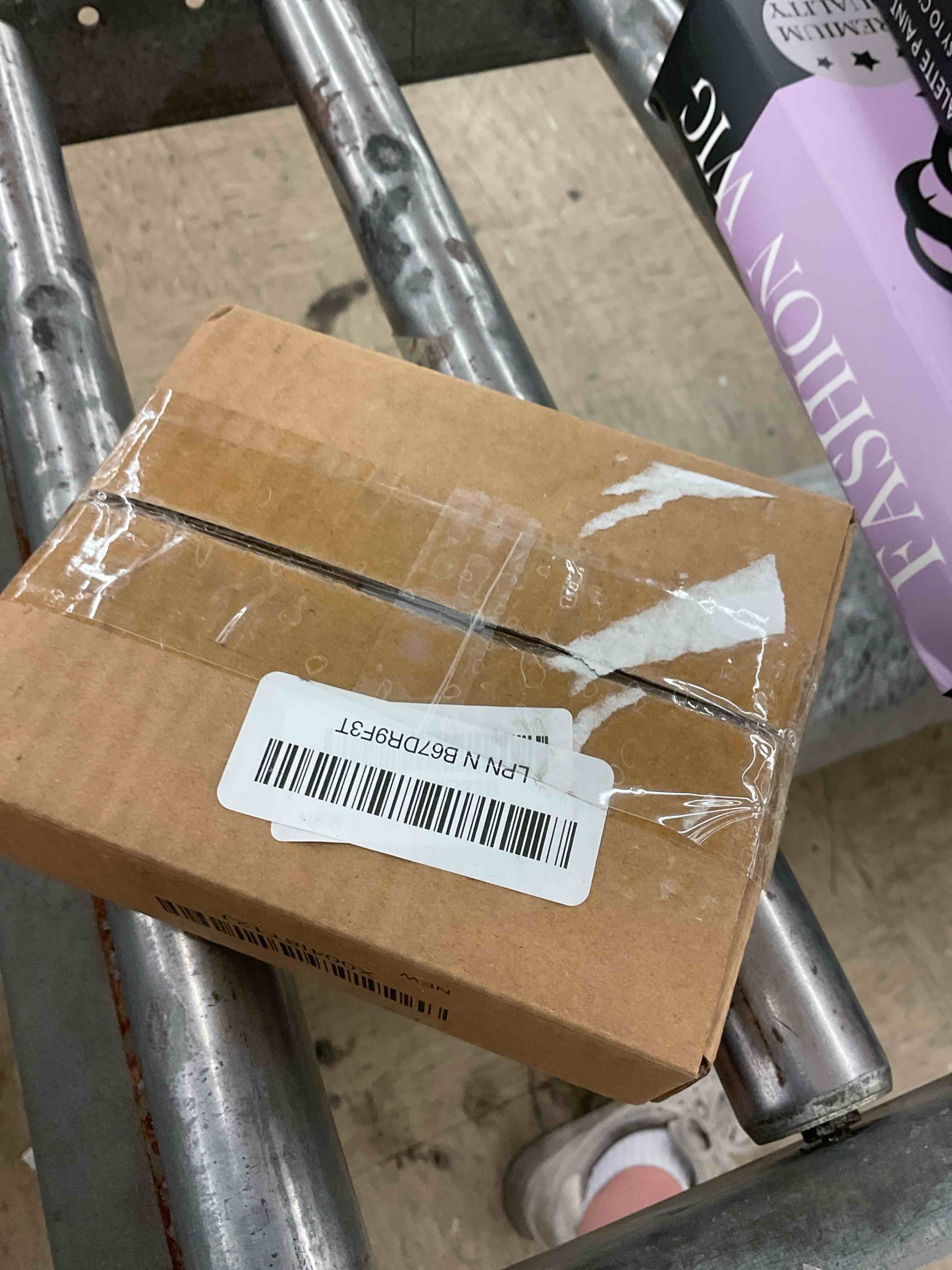 https://s3.amazonaws.com/lotting-images-prod/BoxBids/BXB0507796_1779891121774.jpeg
