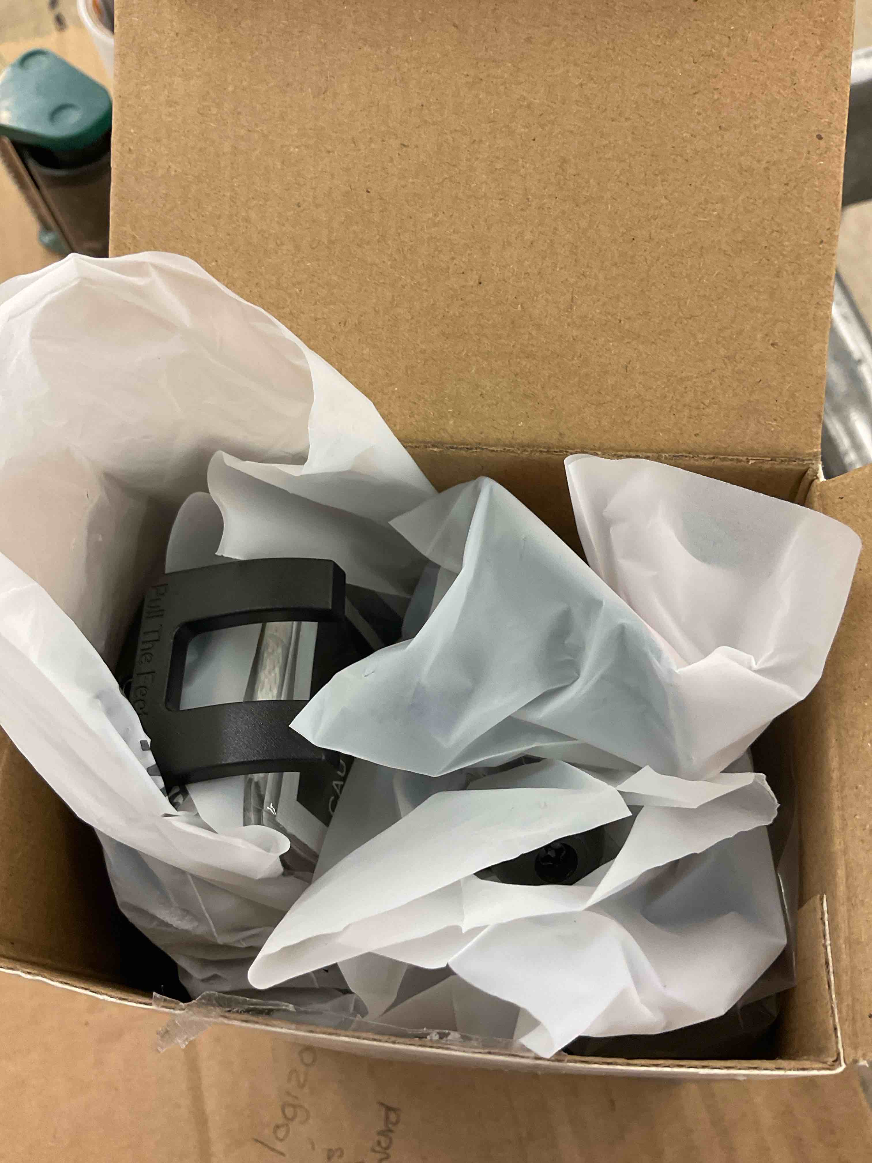 https://s3.amazonaws.com/lotting-images-prod/BoxBids/BXB0507798_1779891328528.jpeg