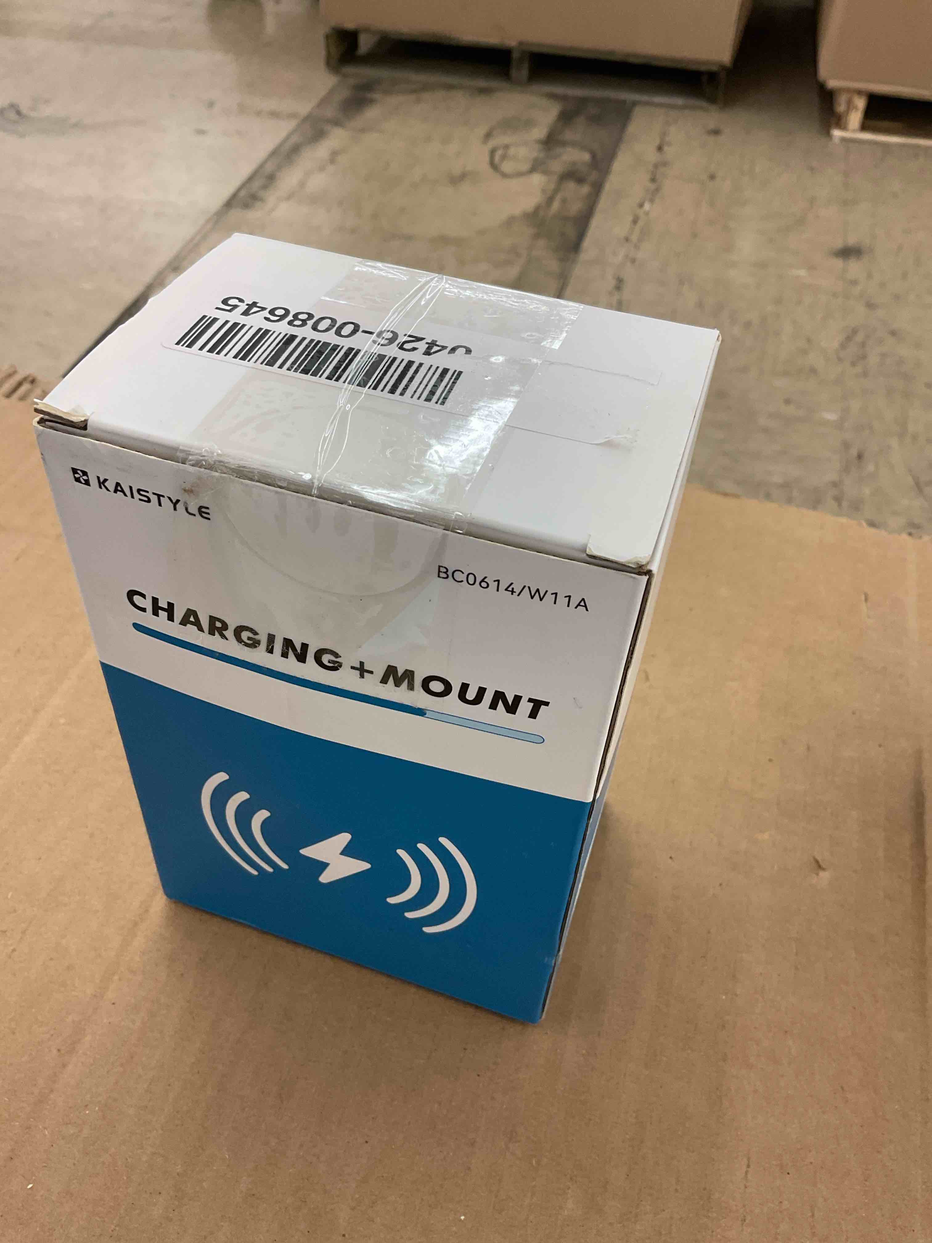 https://s3.amazonaws.com/lotting-images-prod/BoxBids/BXB0507798_1779891340931.jpeg