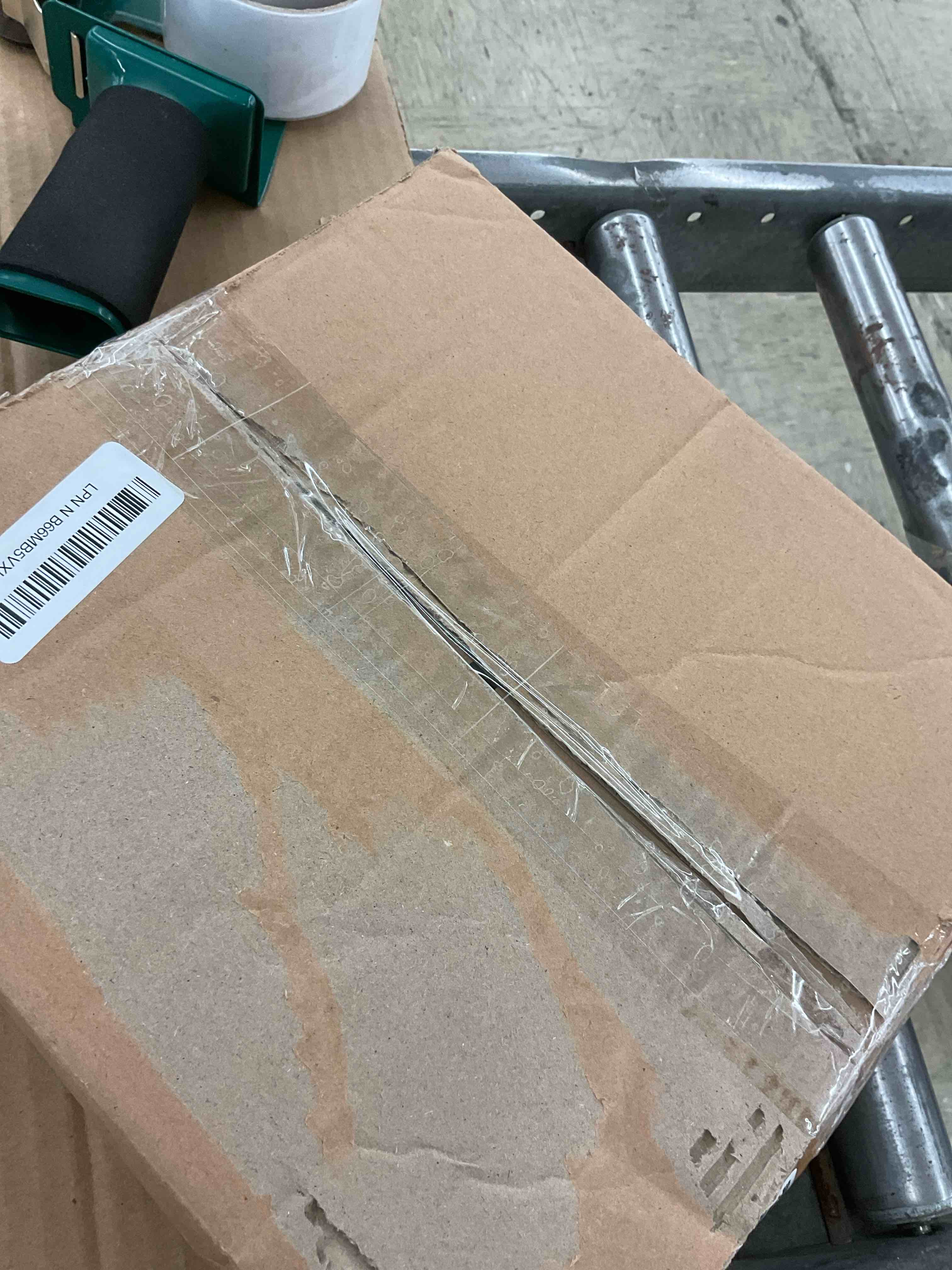 https://s3.amazonaws.com/lotting-images-prod/BoxBids/BXB0507811_1779893615674.jpeg