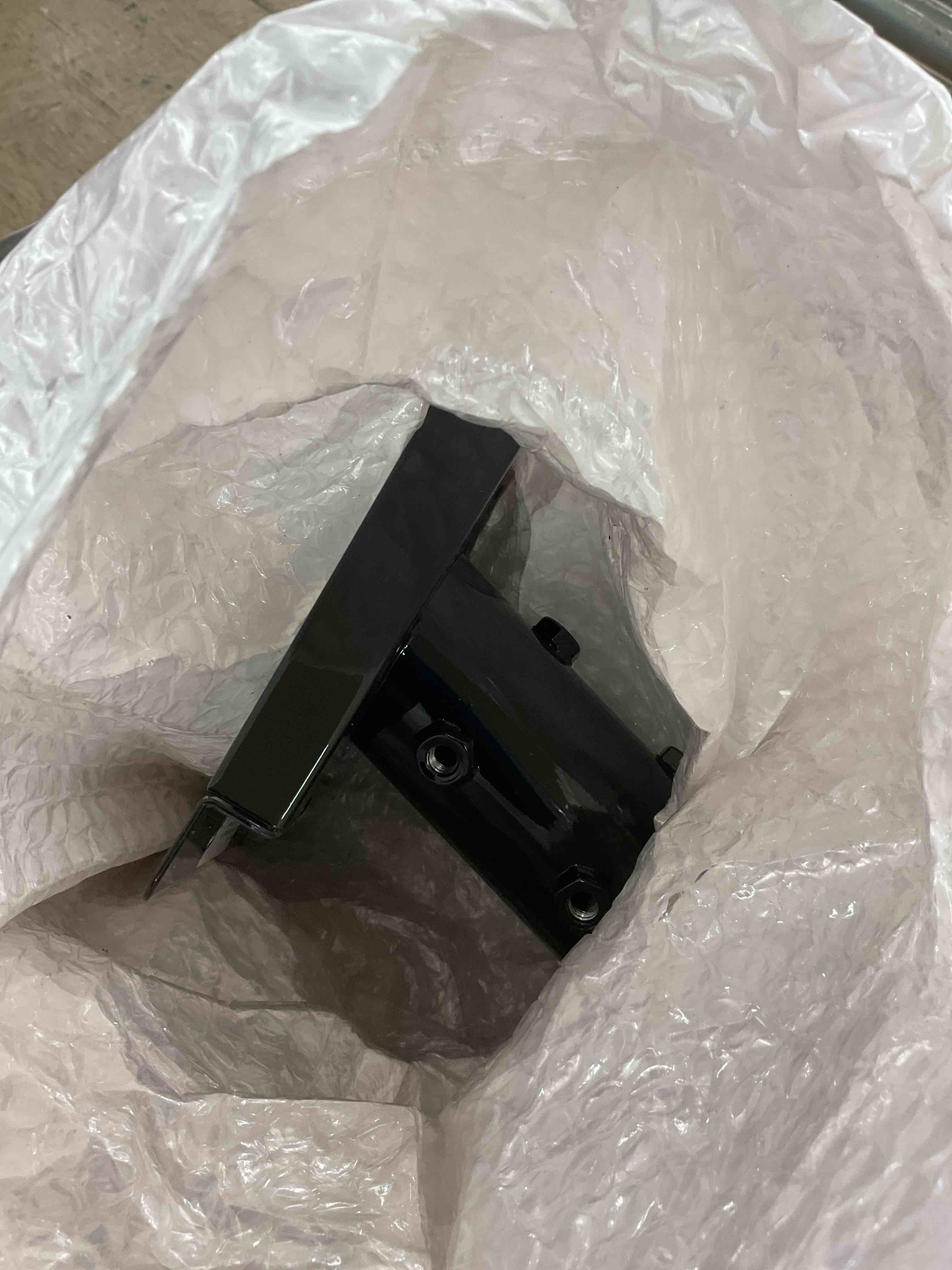 https://s3.amazonaws.com/lotting-images-prod/BoxBids/BXB0507821_1779895219861.jpeg