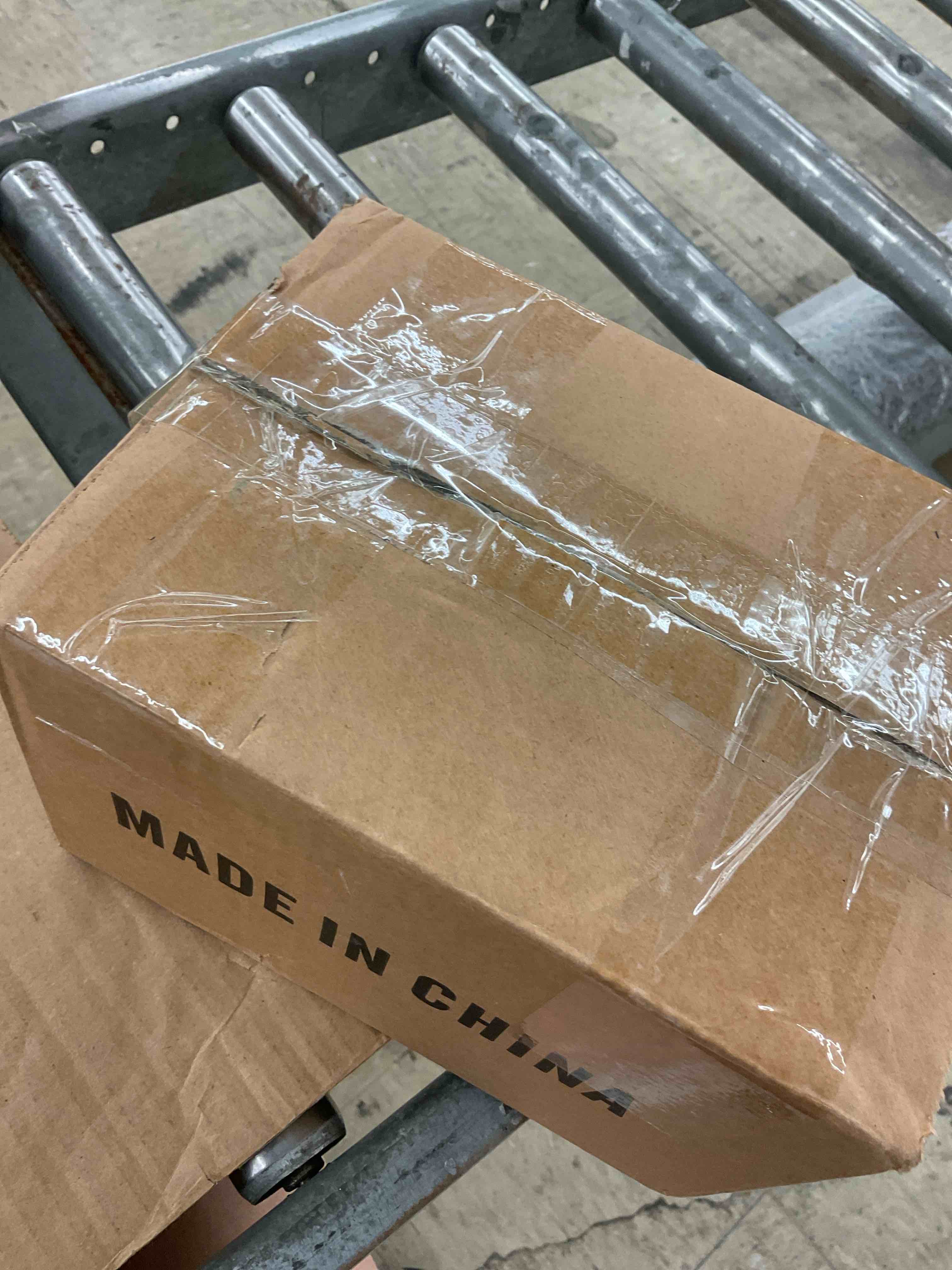 https://s3.amazonaws.com/lotting-images-prod/BoxBids/BXB0507821_1779895236355.jpeg