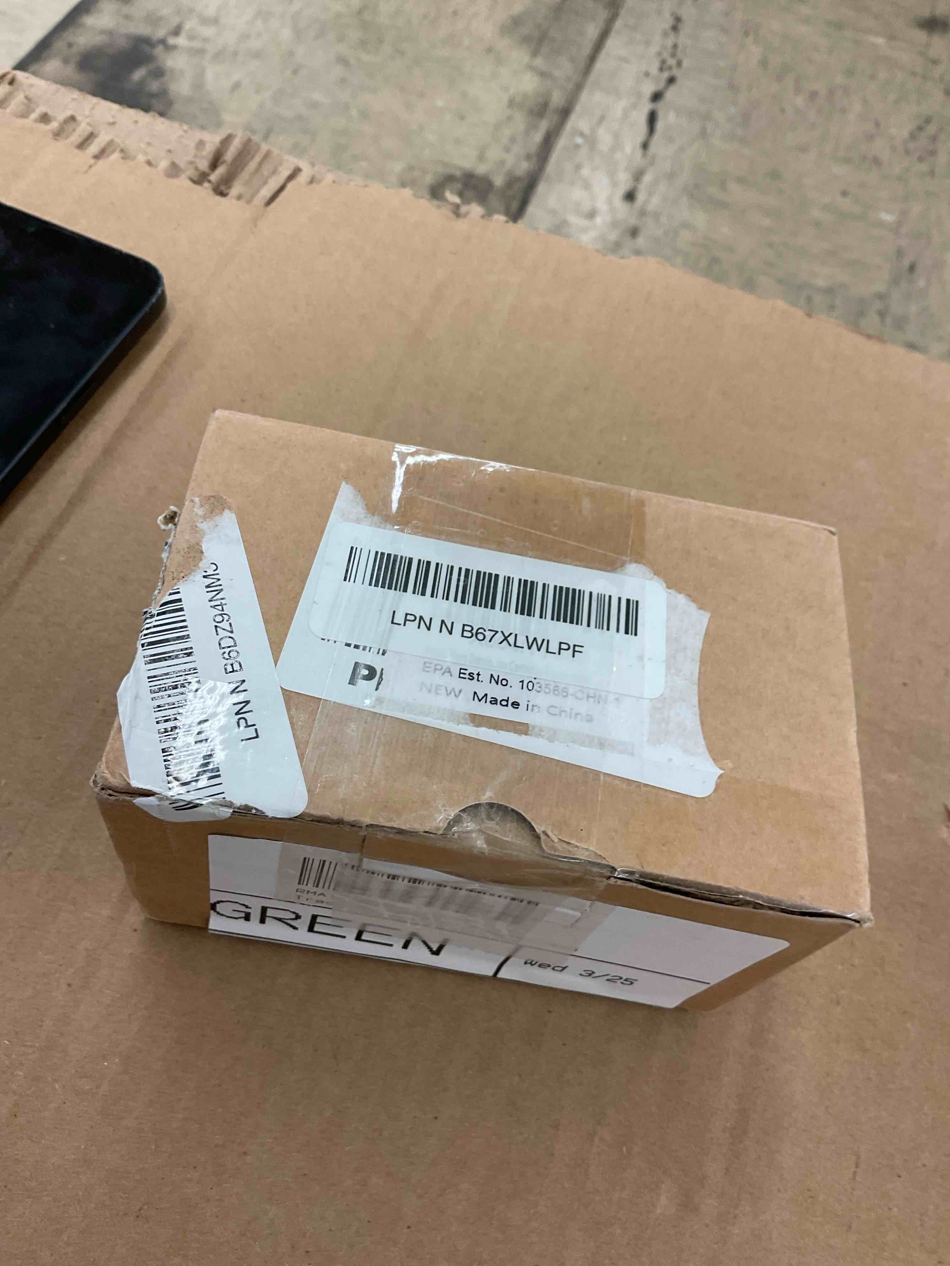 https://s3.amazonaws.com/lotting-images-prod/BoxBids/BXB0507828_1779900370853.jpeg