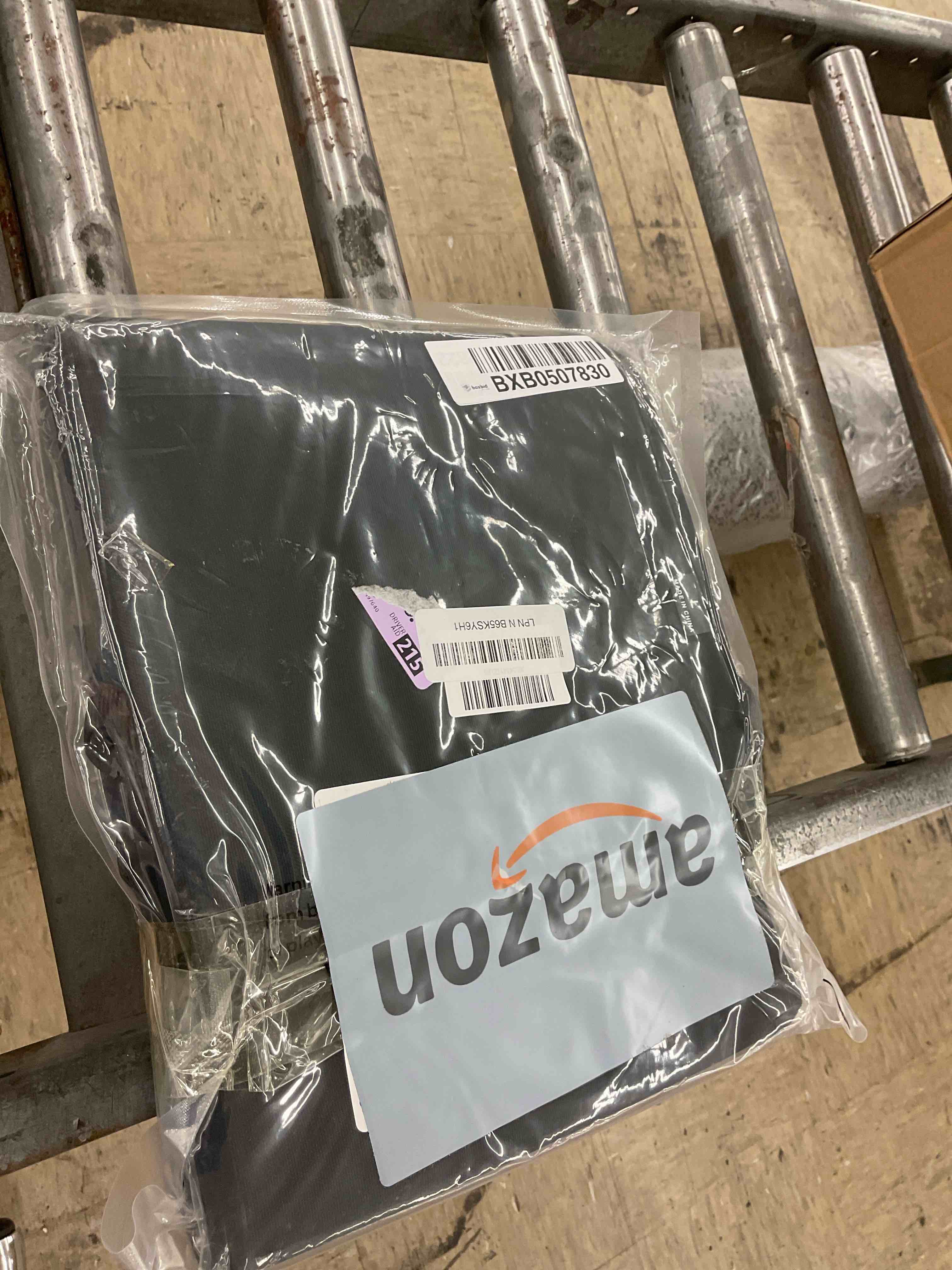 https://s3.amazonaws.com/lotting-images-prod/BoxBids/BXB0507830_1779900581351.jpeg