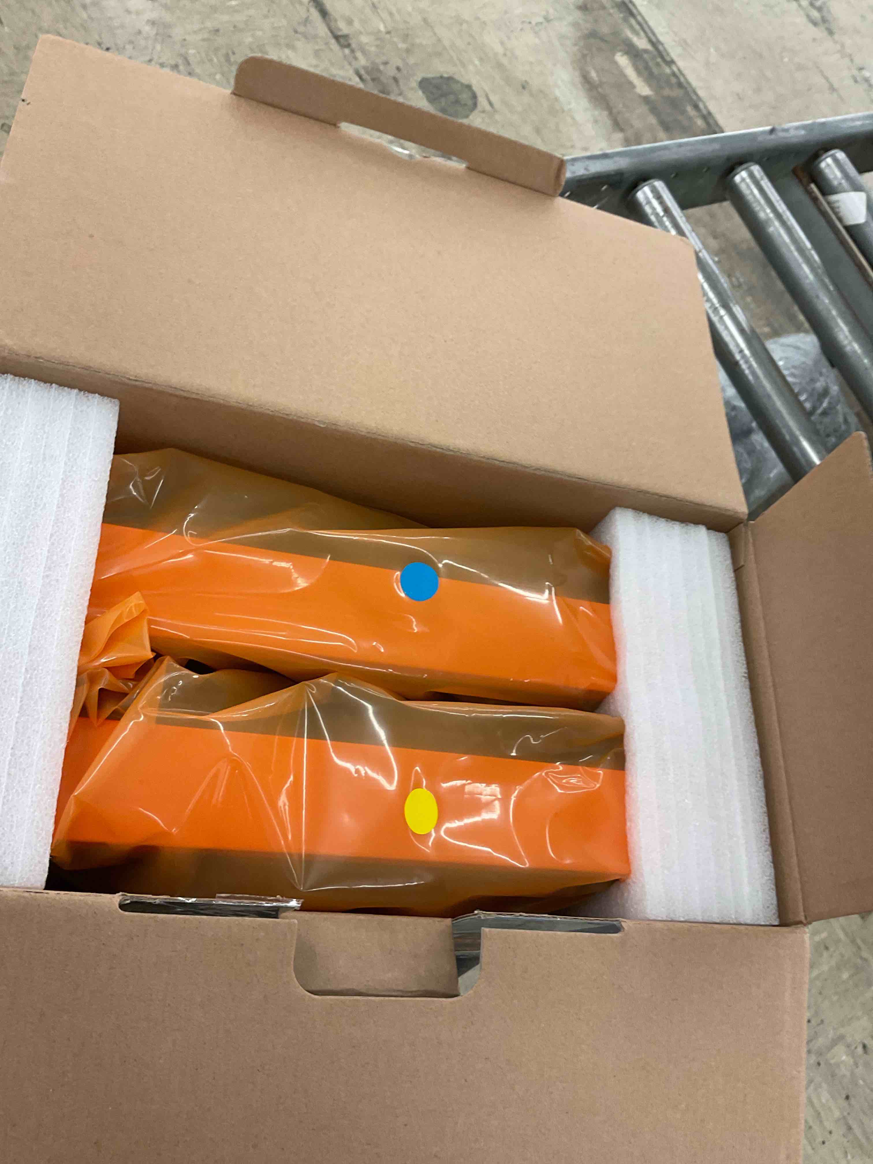 https://s3.amazonaws.com/lotting-images-prod/BoxBids/BXB0507832_1779900823135.jpeg