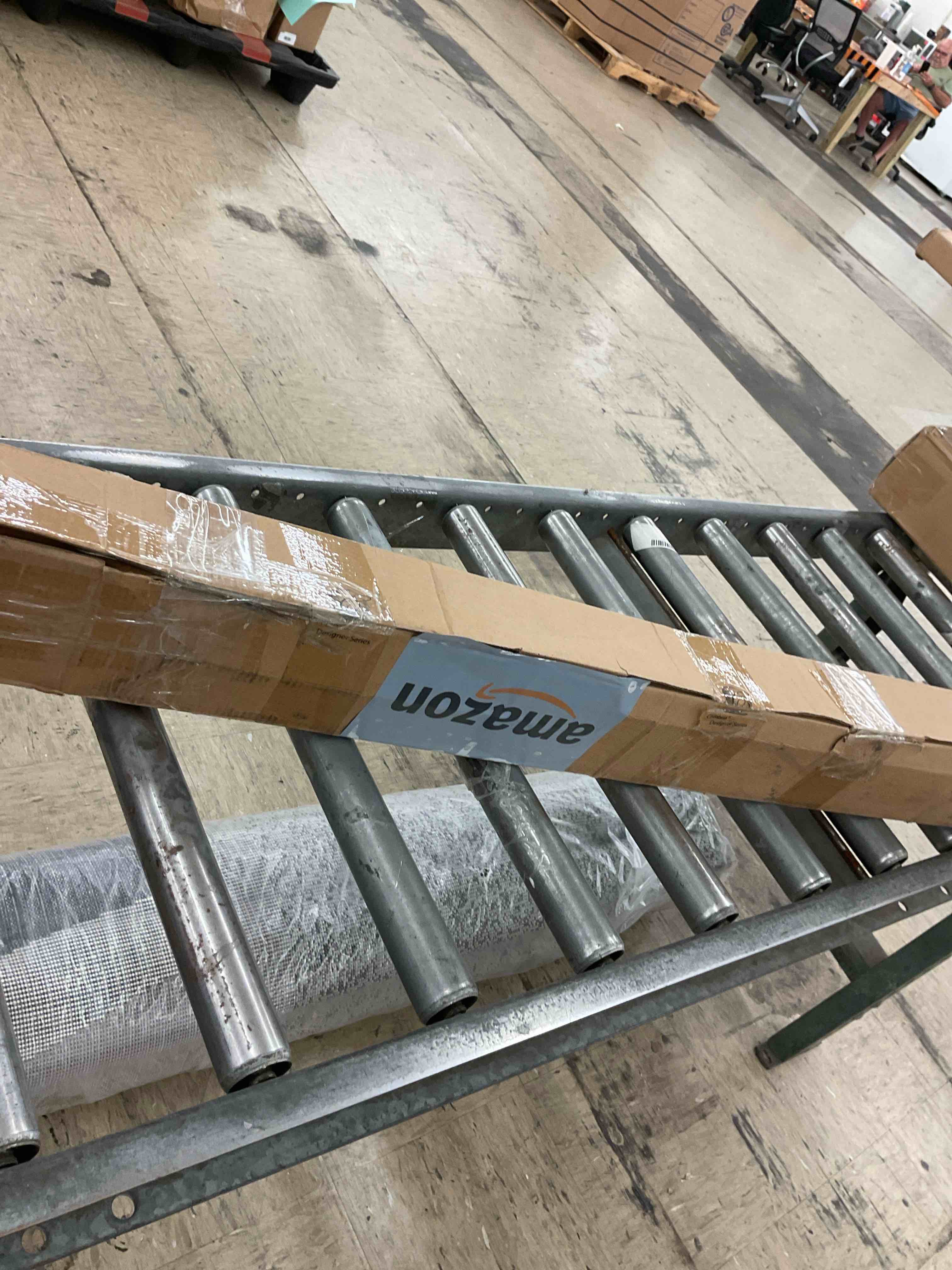 https://s3.amazonaws.com/lotting-images-prod/BoxBids/BXB0507840_1779903325373.jpeg