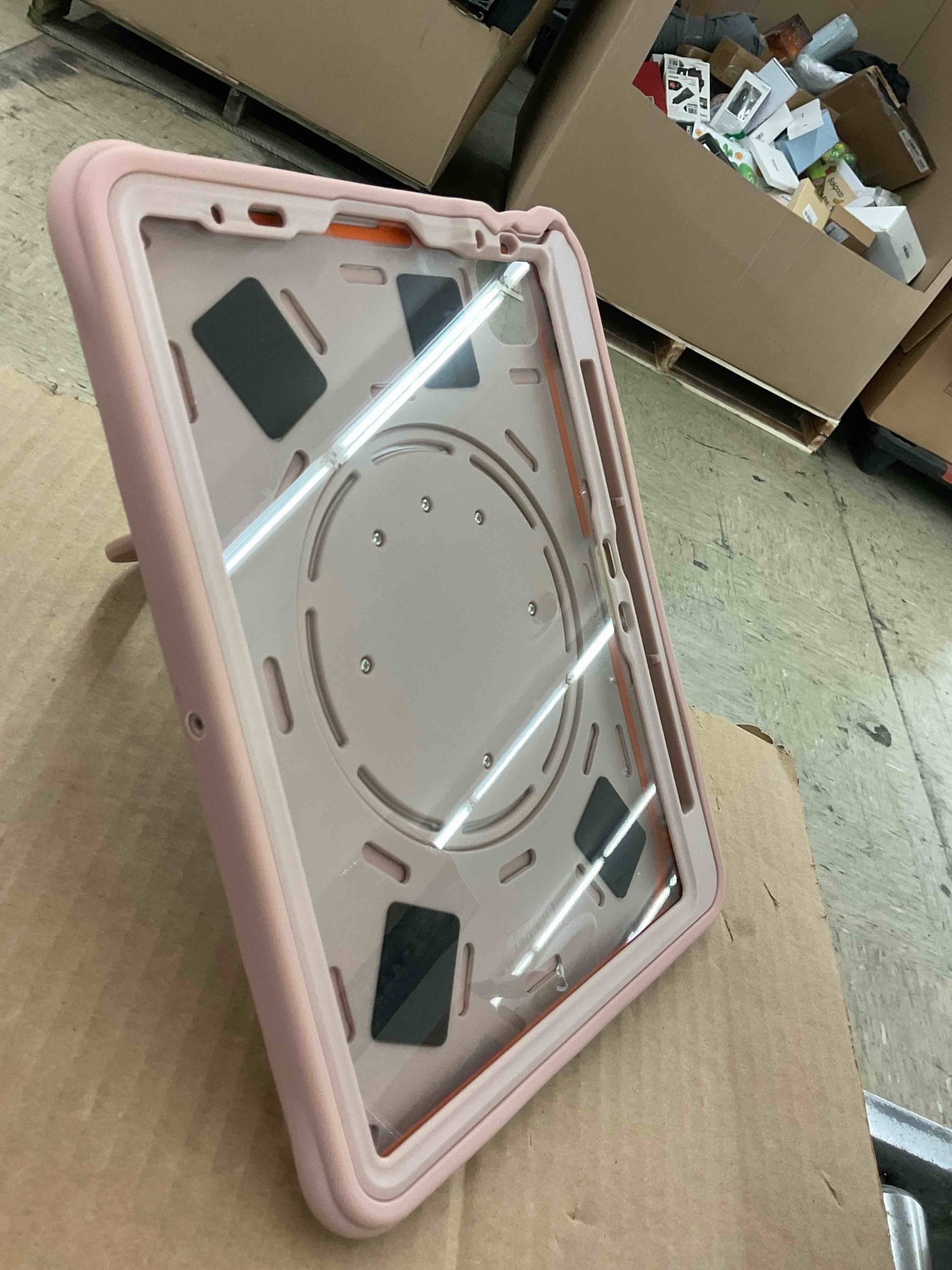 https://s3.amazonaws.com/lotting-images-prod/BoxBids/BXB0507844_1779904719858.jpeg