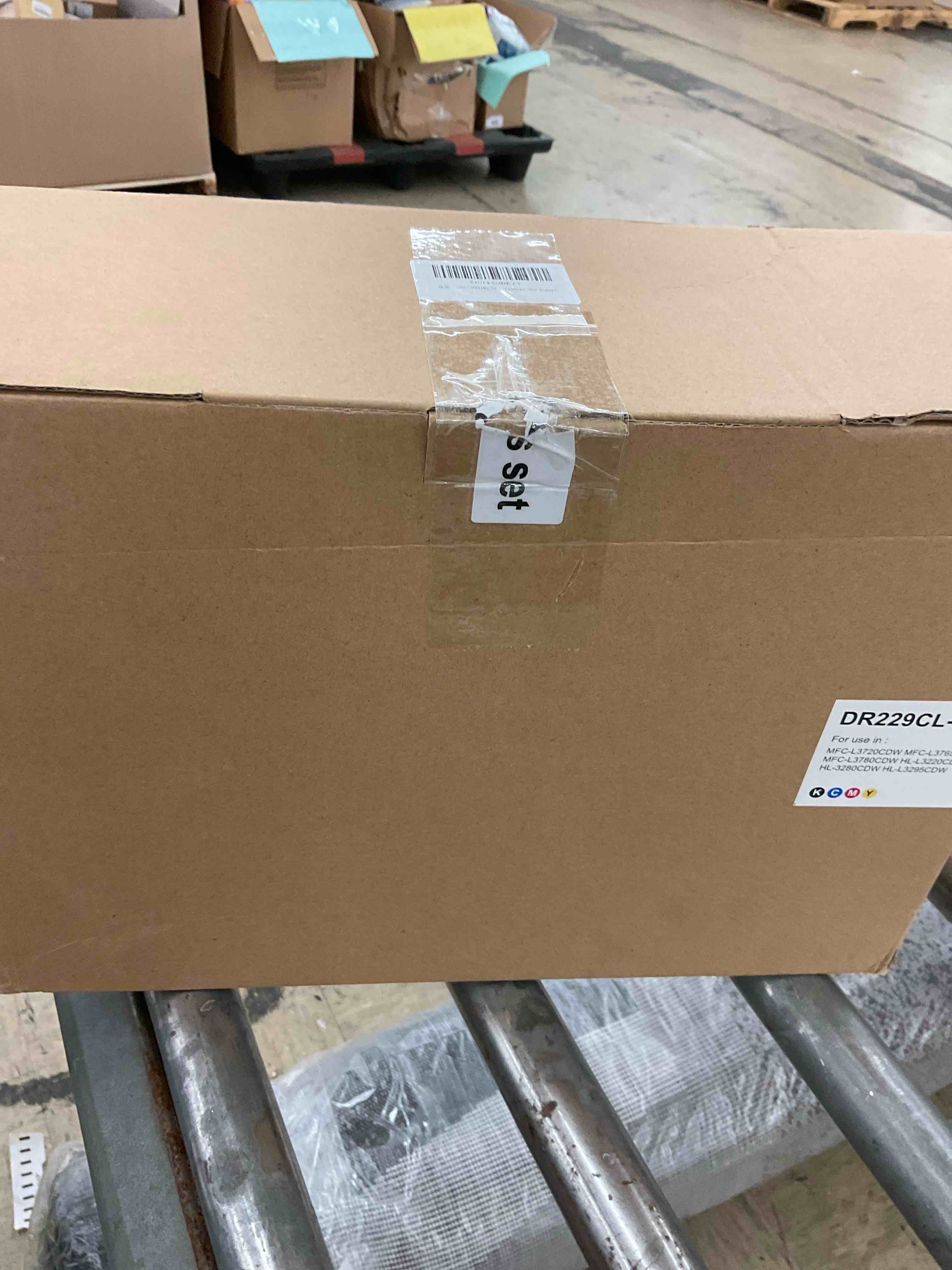 https://s3.amazonaws.com/lotting-images-prod/BoxBids/BXB0507852_1779905770742.jpeg