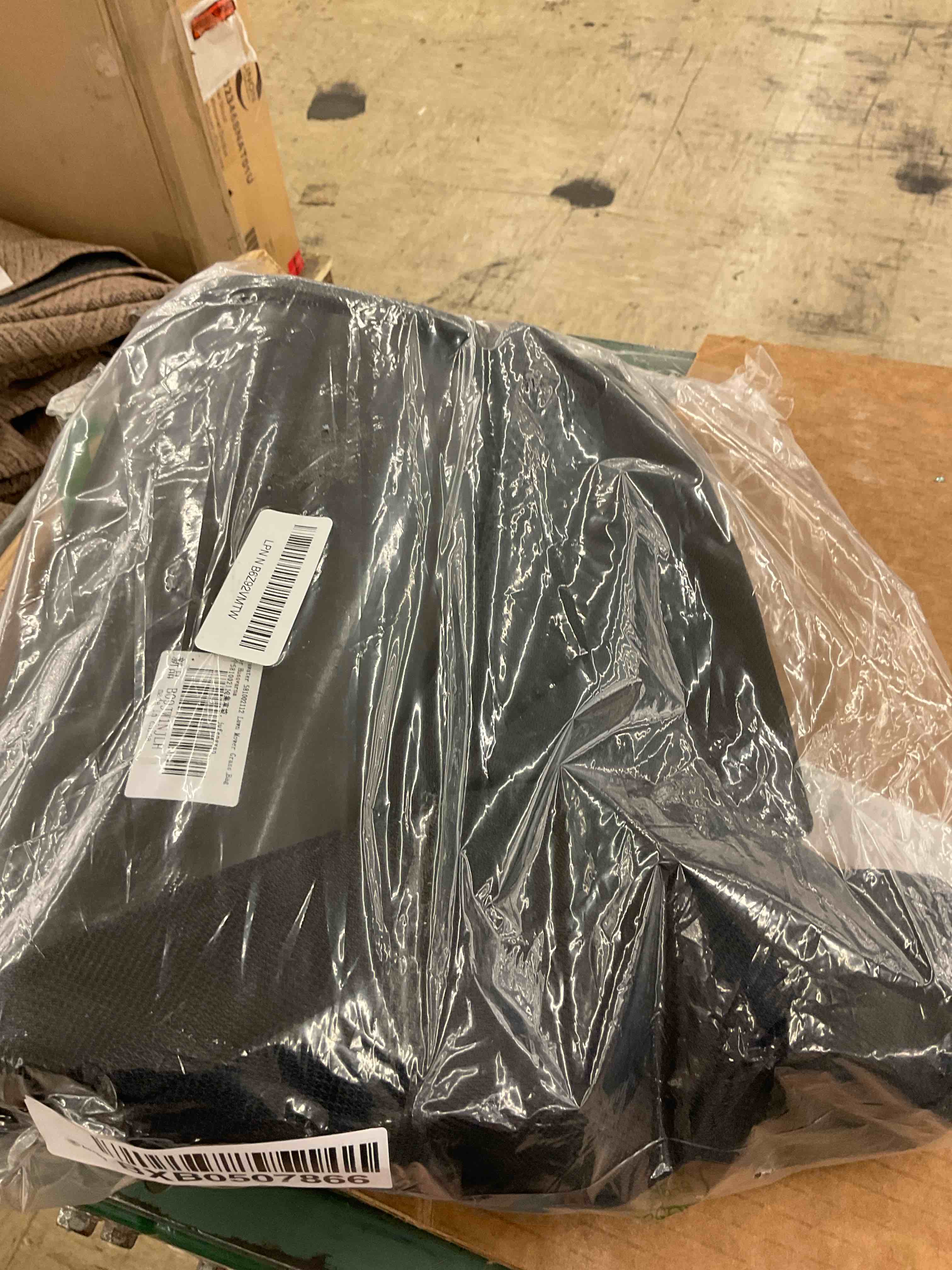 https://s3.amazonaws.com/lotting-images-prod/BoxBids/BXB0507866_1779911875416.jpeg