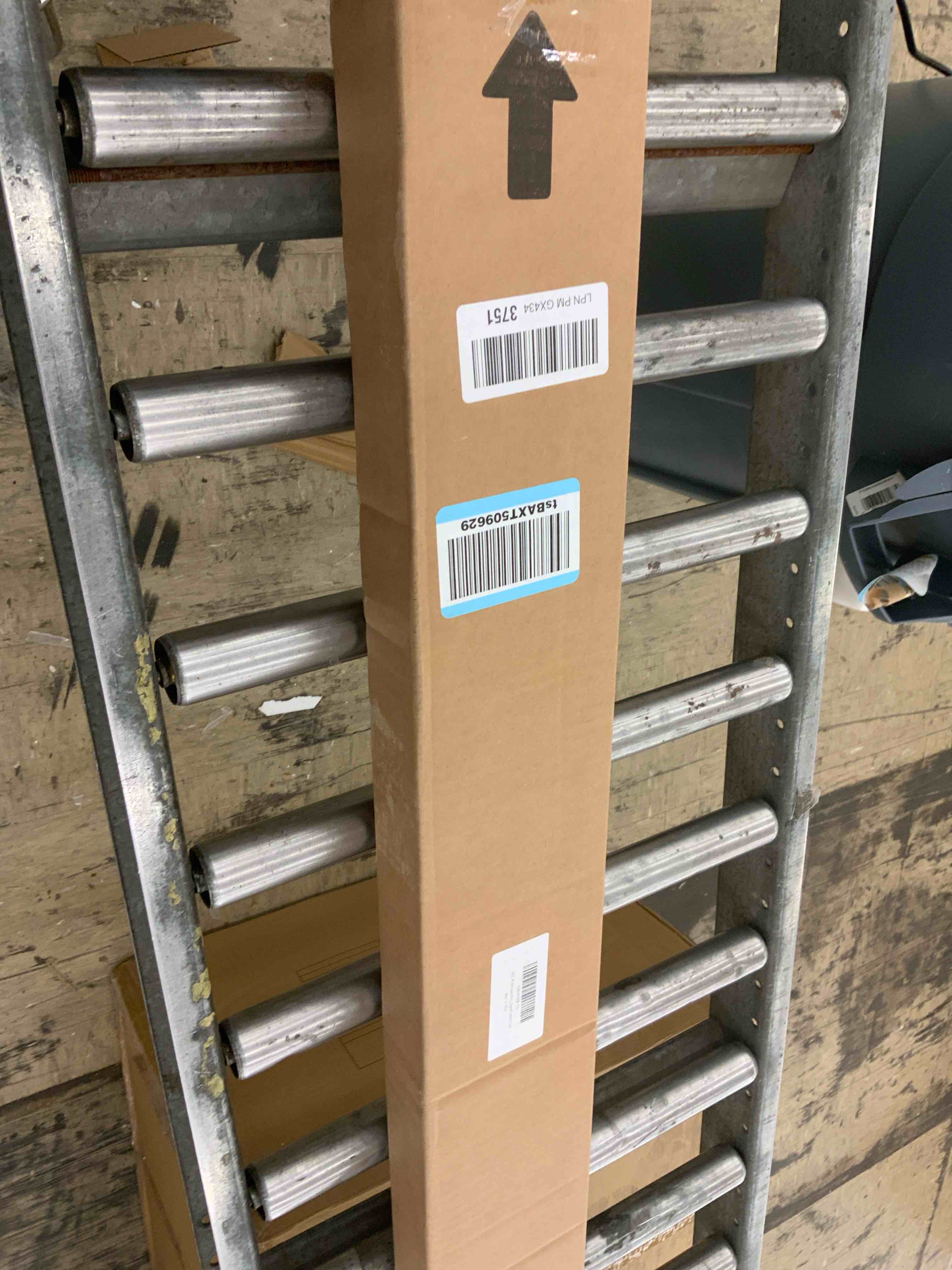 https://s3.amazonaws.com/lotting-images-prod/BoxBids/BXB0600124_1780508696581.jpeg