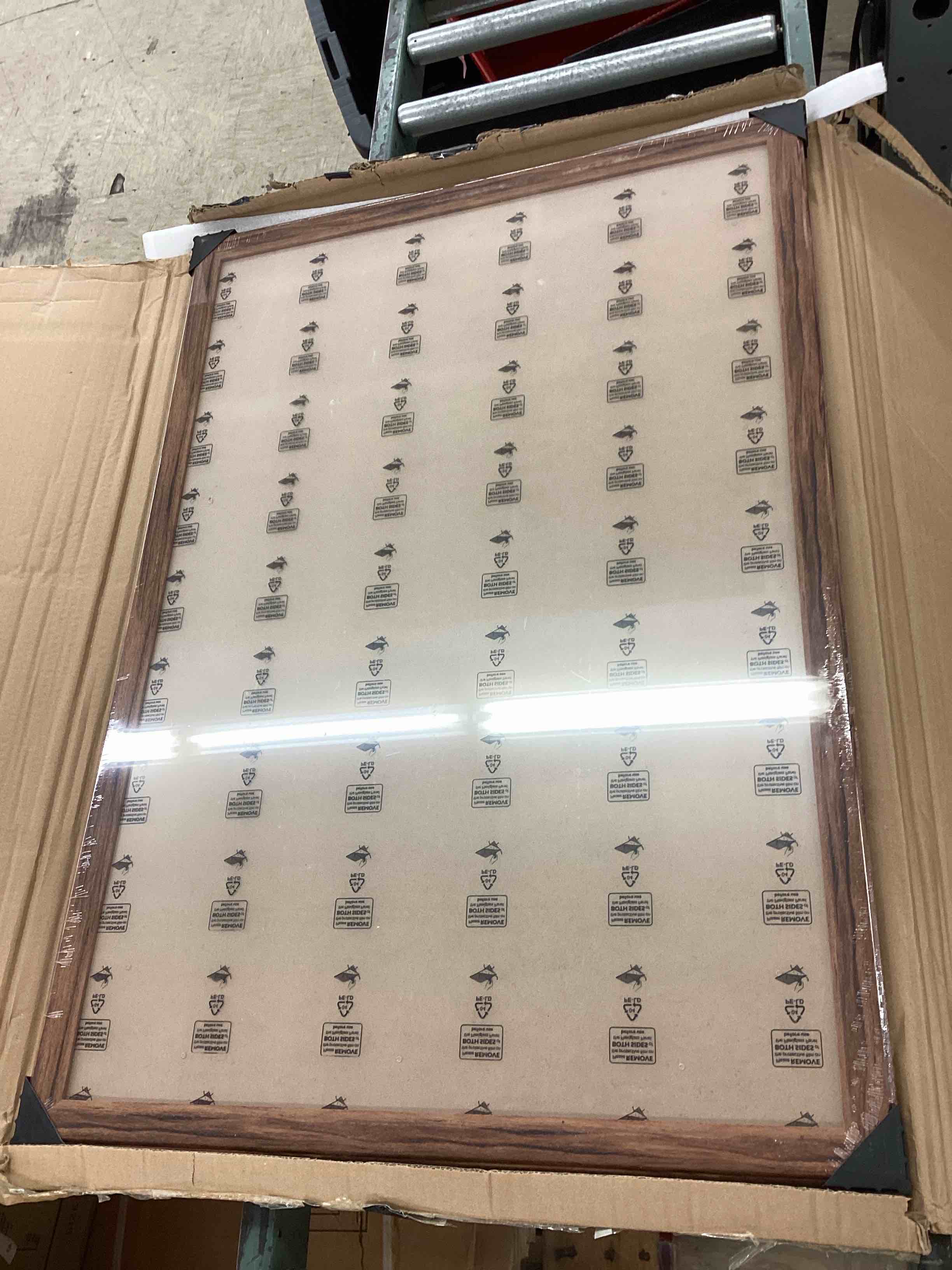 https://s3.amazonaws.com/lotting-images-prod/BoxBids/BXB0600242_1780422318265.jpeg