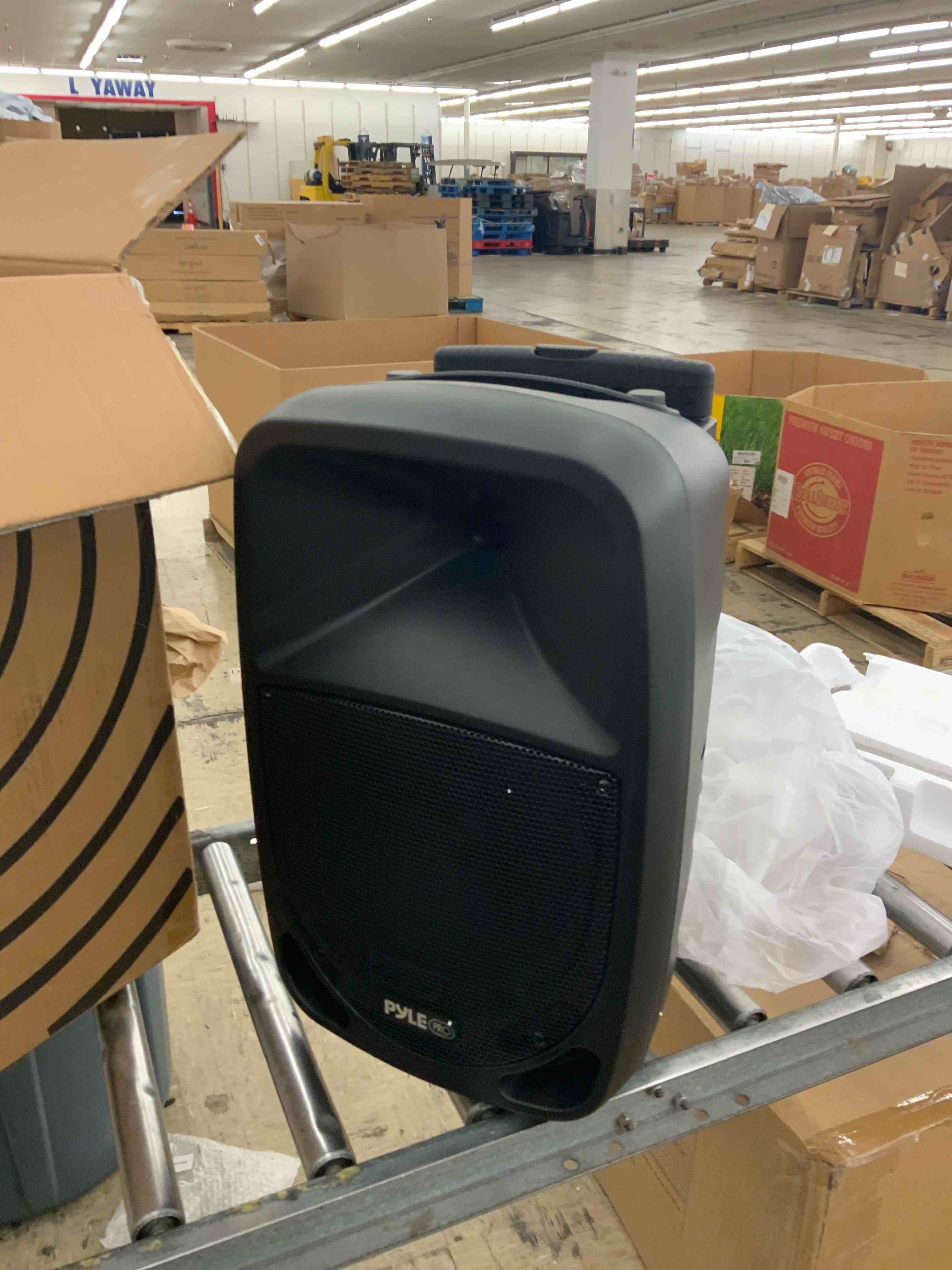 https://s3.amazonaws.com/lotting-images-prod/BoxBids/BXB0600402_1780578016459.jpeg