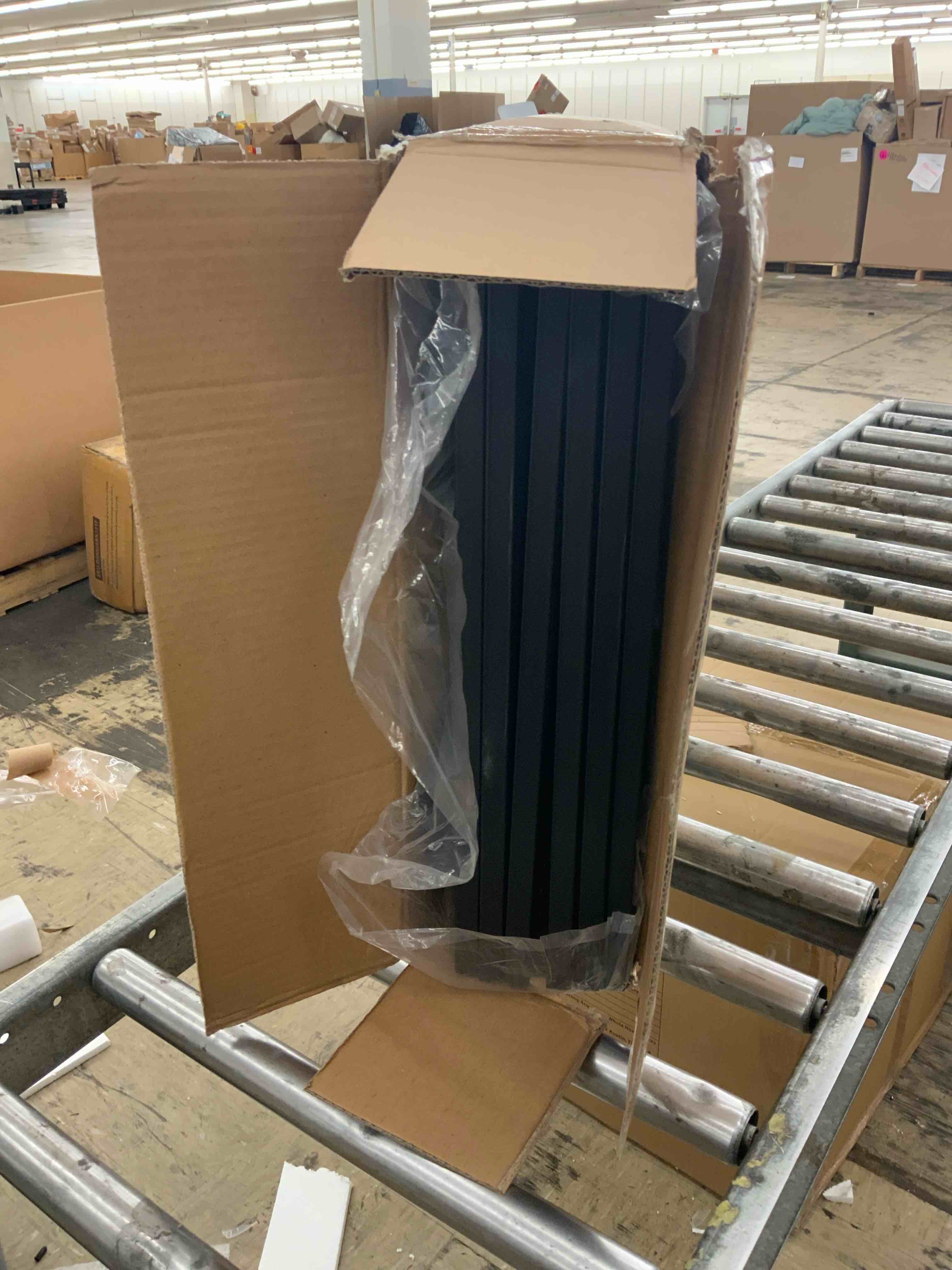 https://s3.amazonaws.com/lotting-images-prod/BoxBids/BXB0600430_1780606214350.jpeg