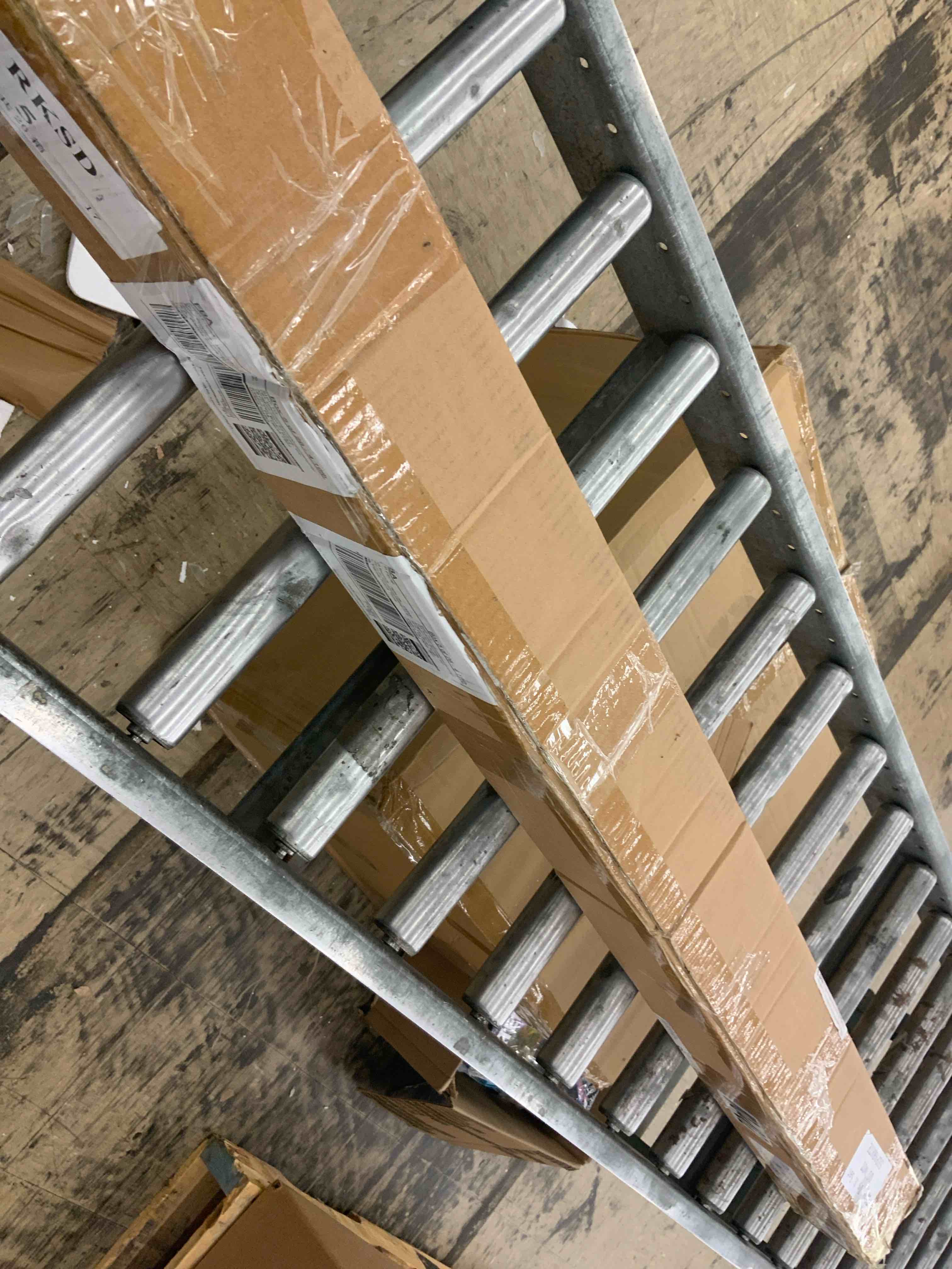 https://s3.amazonaws.com/lotting-images-prod/BoxBids/BXB0600442_1780664900038.jpeg