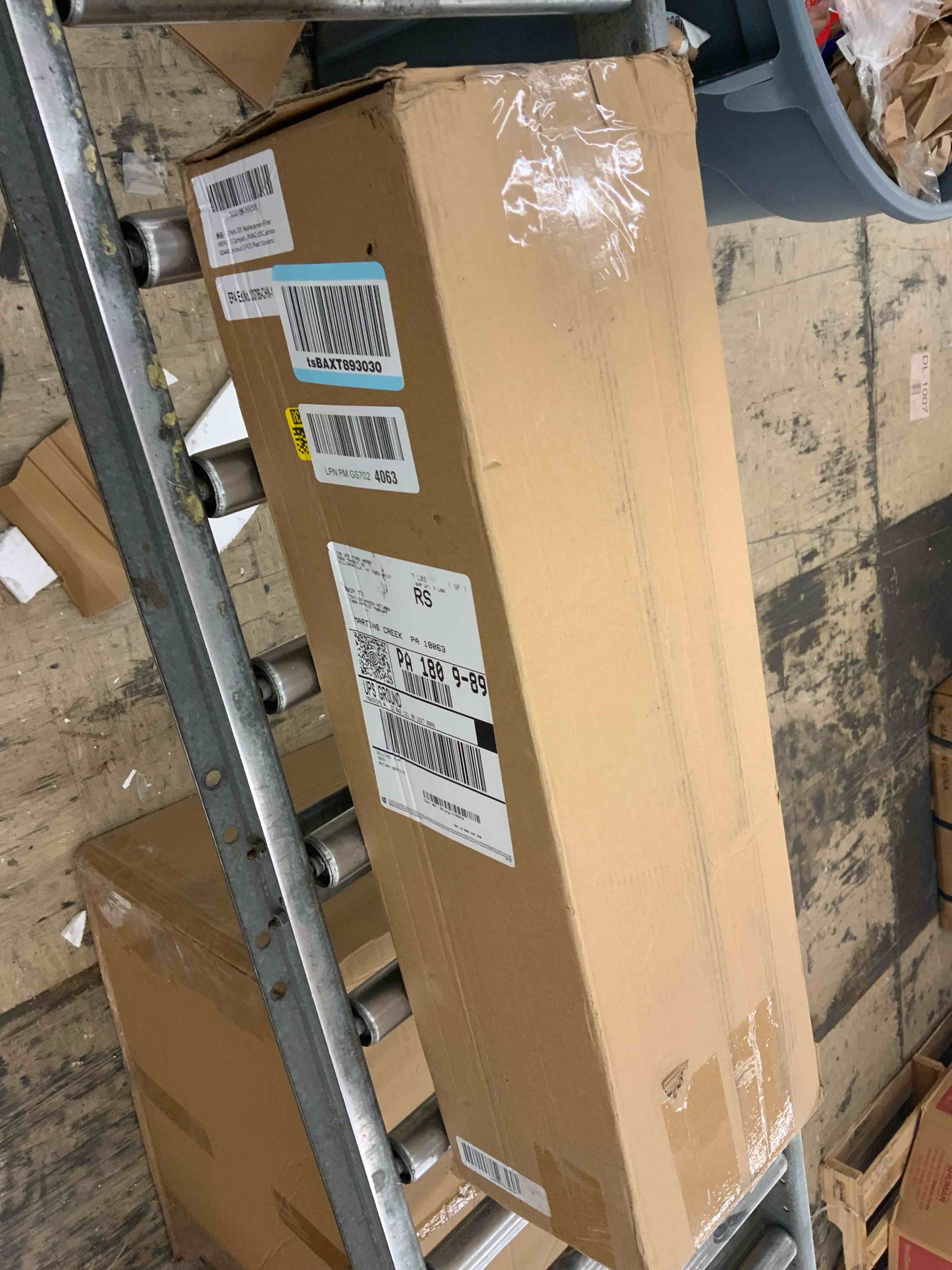 https://s3.amazonaws.com/lotting-images-prod/BoxBids/BXB0600456_1780667599506.jpeg