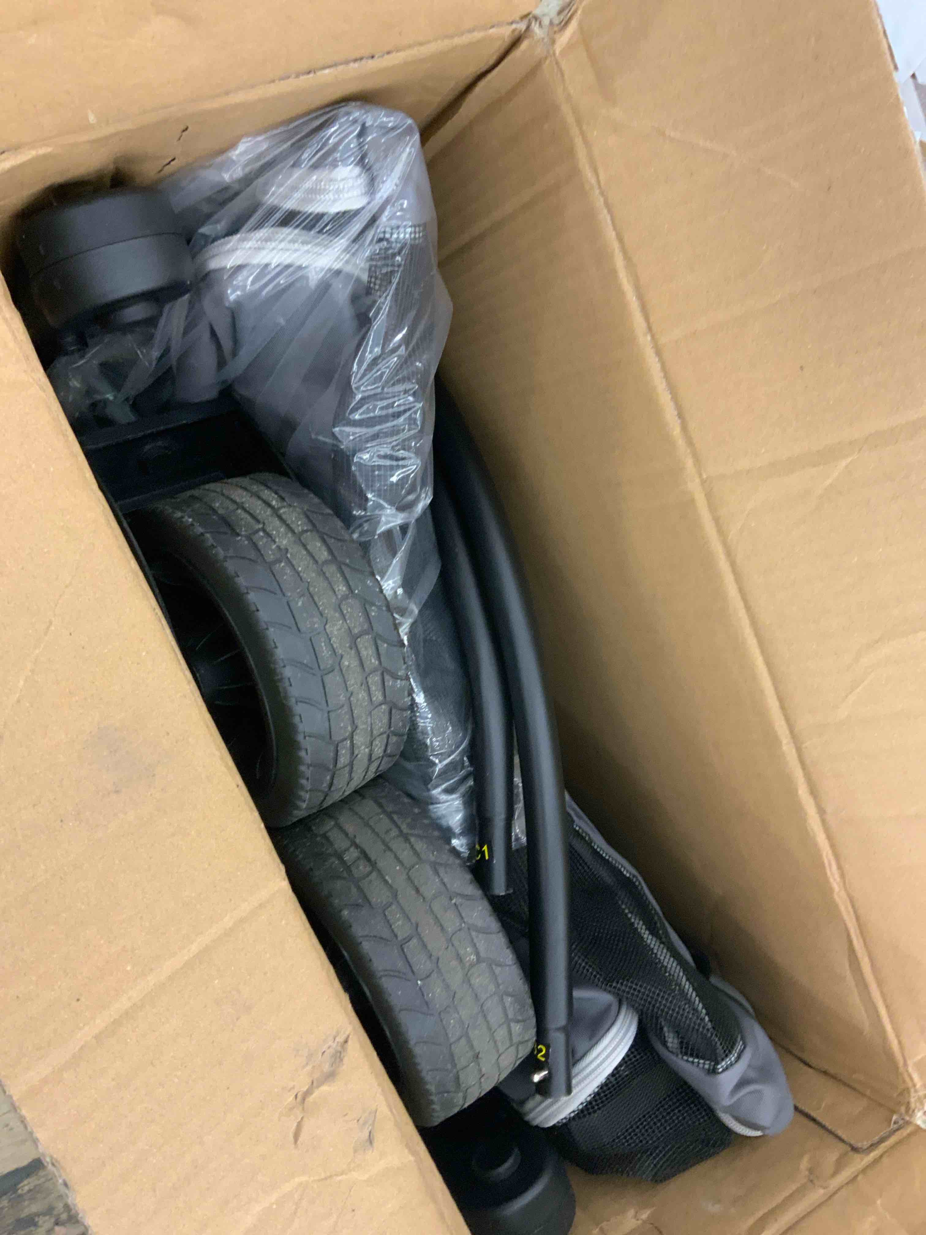 https://s3.amazonaws.com/lotting-images-prod/BoxBids/BXB0600461_1780666129345.jpeg