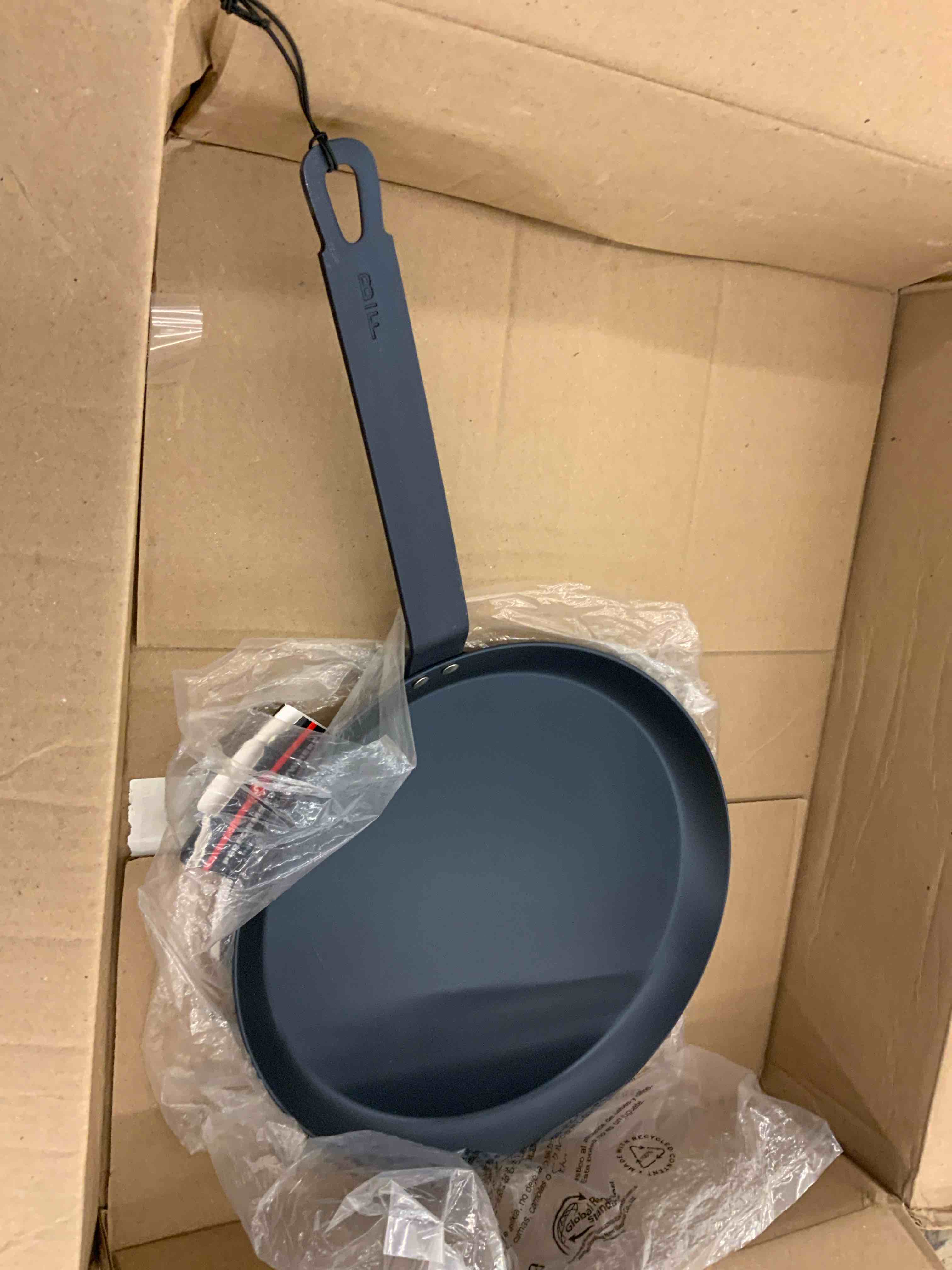 https://s3.amazonaws.com/lotting-images-prod/BoxBids/BXB0600469_1780602070966.jpeg