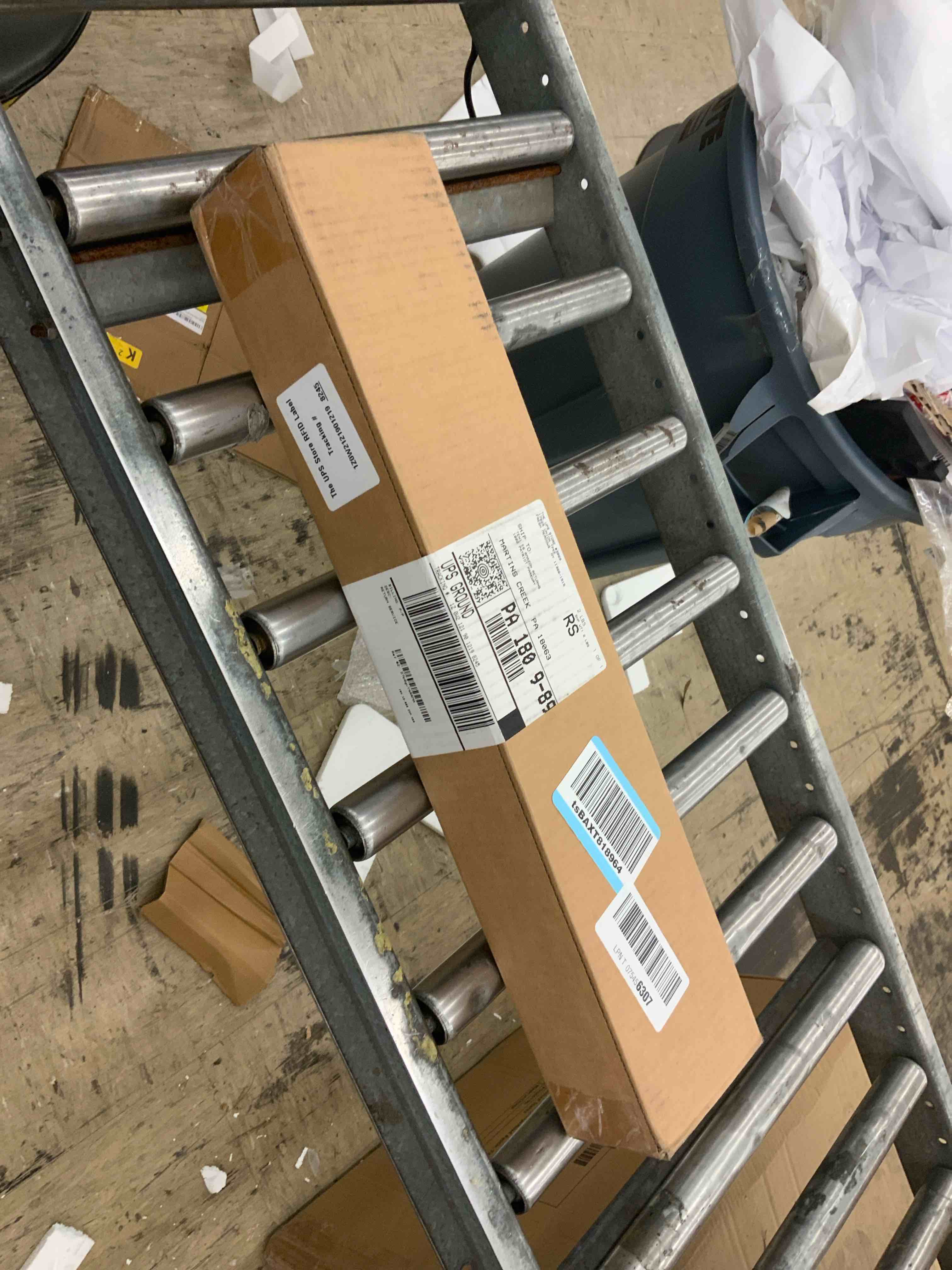 https://s3.amazonaws.com/lotting-images-prod/BoxBids/BXB0600472_1780598867006.jpeg