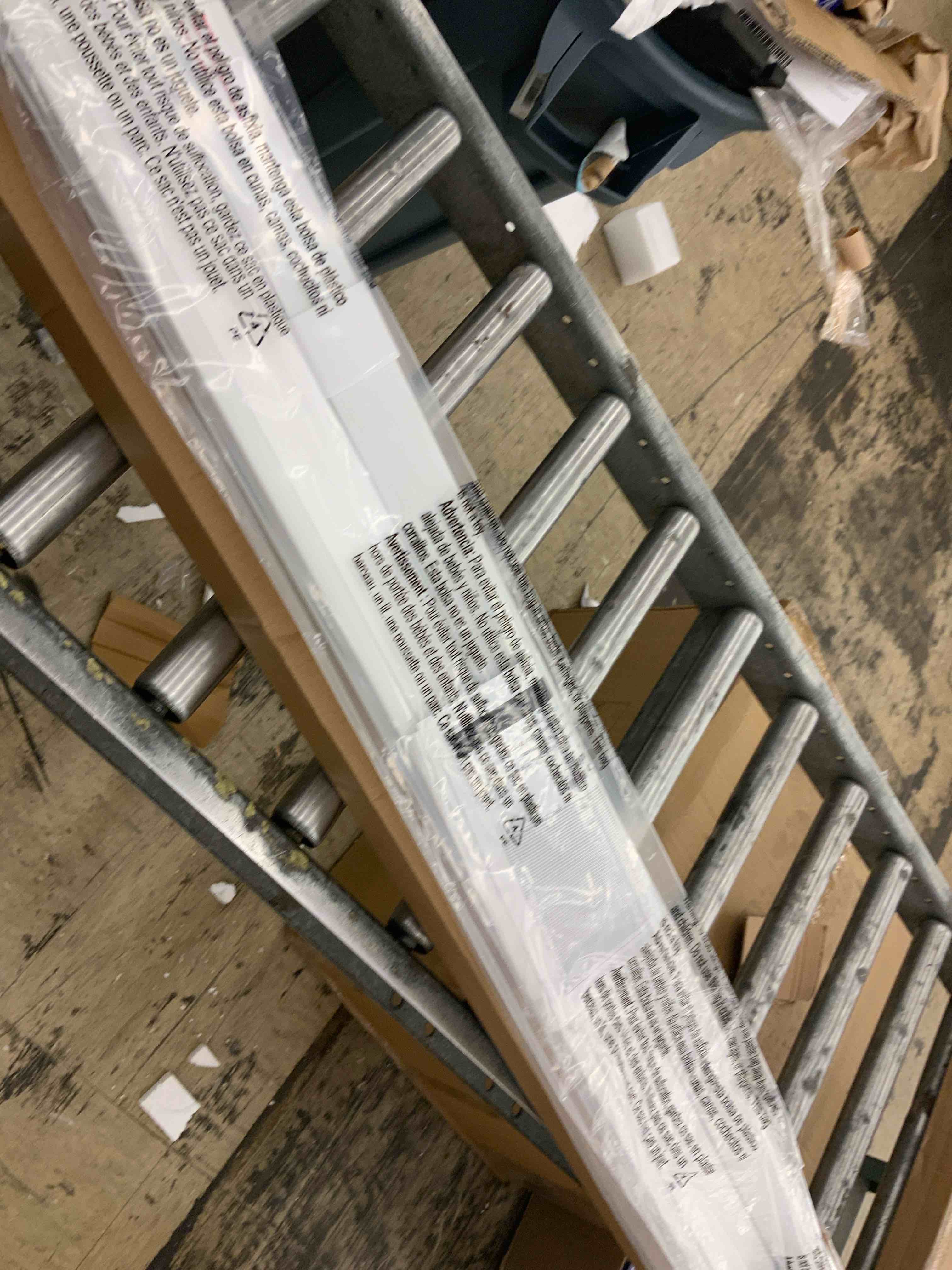 https://s3.amazonaws.com/lotting-images-prod/BoxBids/BXB0600479_1780597536629.jpeg