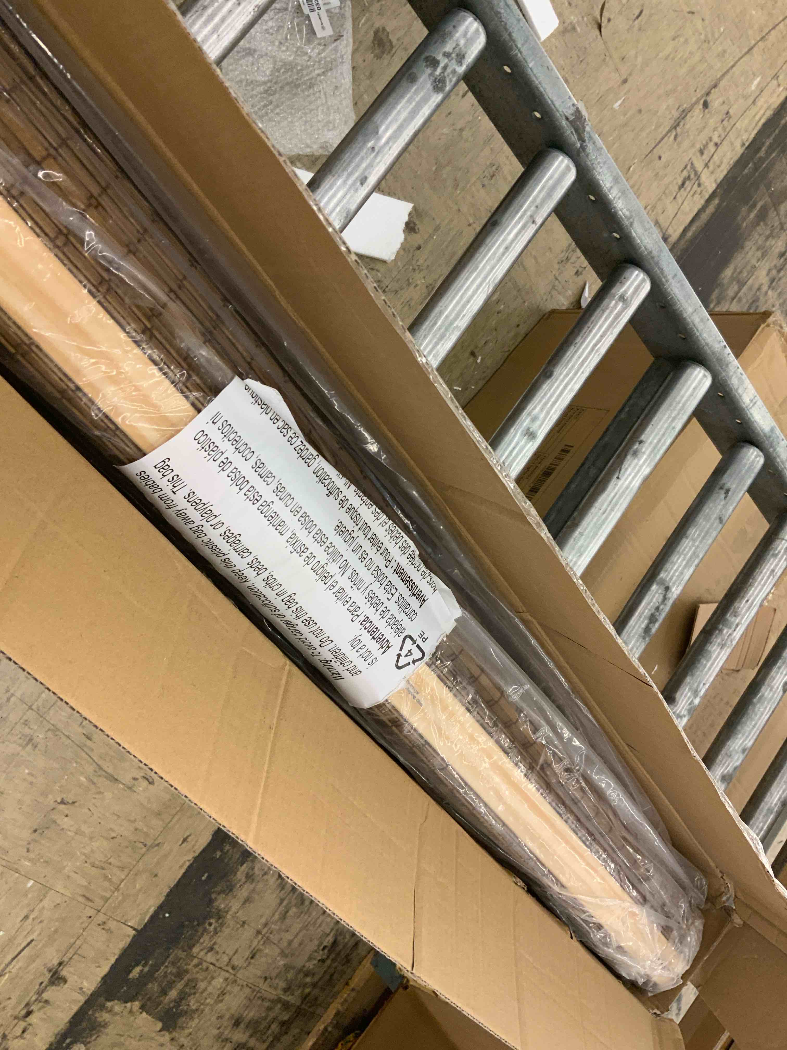 https://s3.amazonaws.com/lotting-images-prod/BoxBids/BXB0600480_1780597335735.jpeg