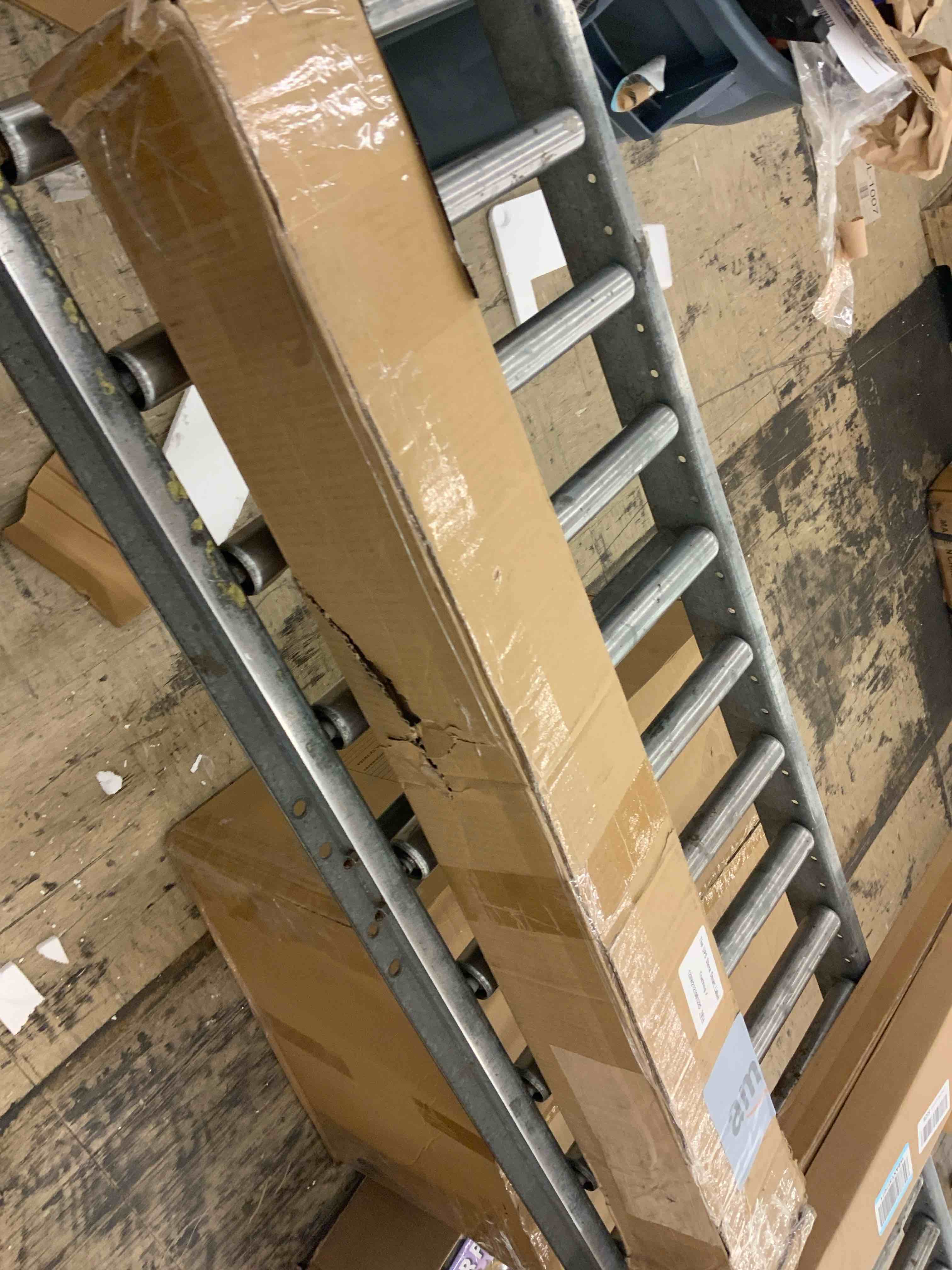 https://s3.amazonaws.com/lotting-images-prod/BoxBids/BXB0600480_1780597368385.jpeg