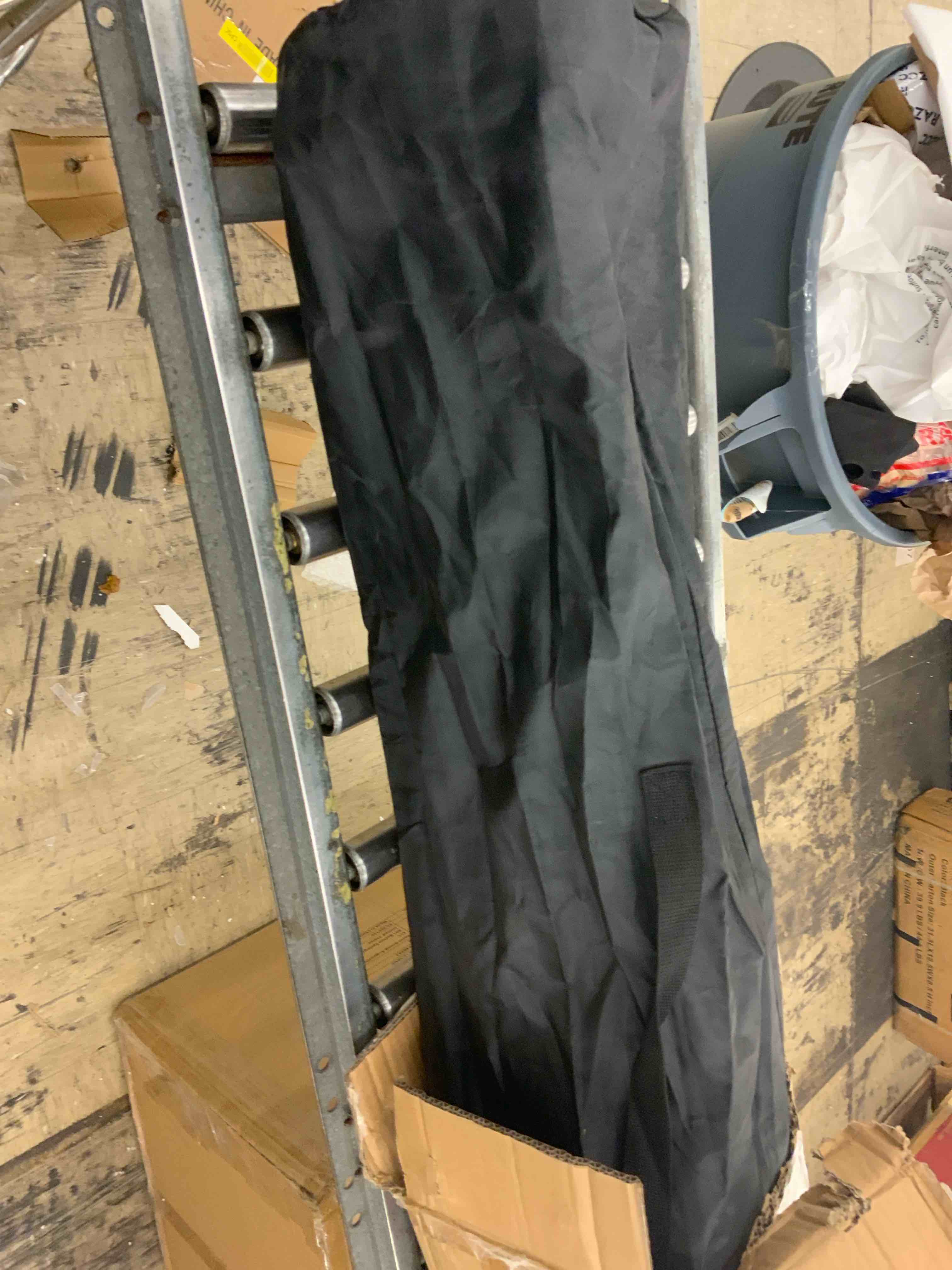 https://s3.amazonaws.com/lotting-images-prod/BoxBids/BXB0600490_1780584015240.jpeg