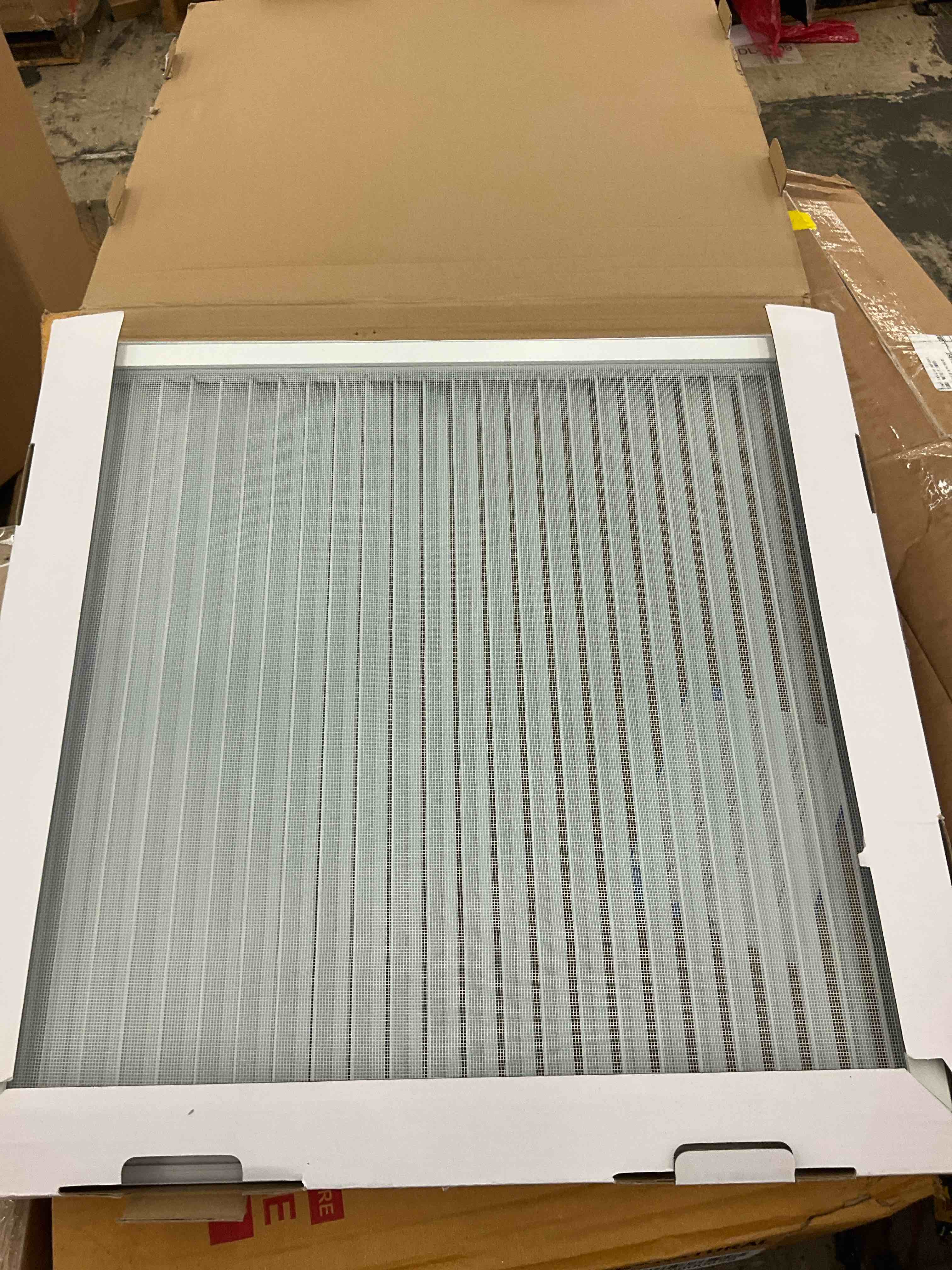 https://s3.amazonaws.com/lotting-images-prod/BoxBids/BXB0600656_1780511480800.jpeg