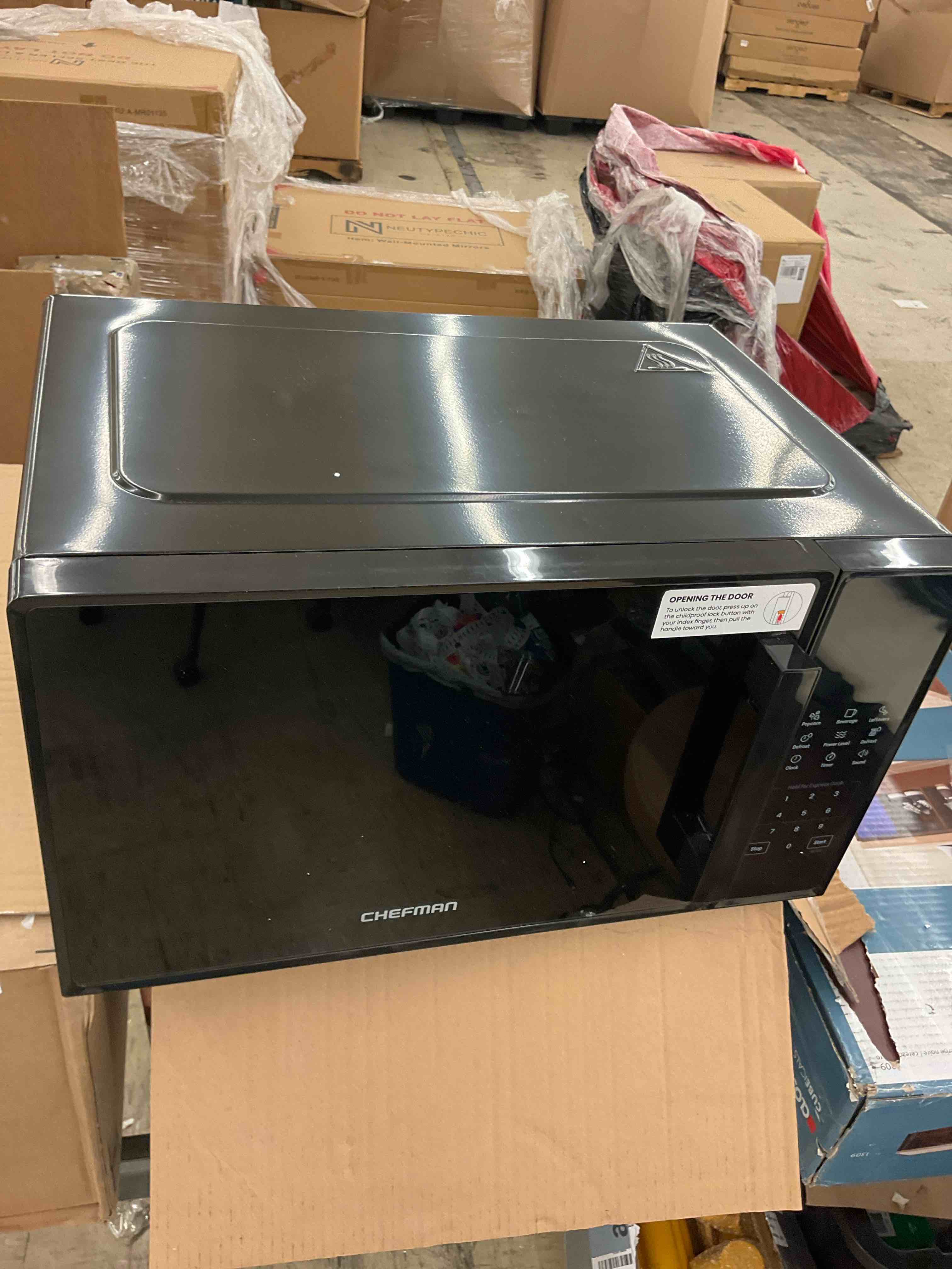 https://s3.amazonaws.com/lotting-images-prod/BoxBids/BXB0600672_1780515381013.jpeg