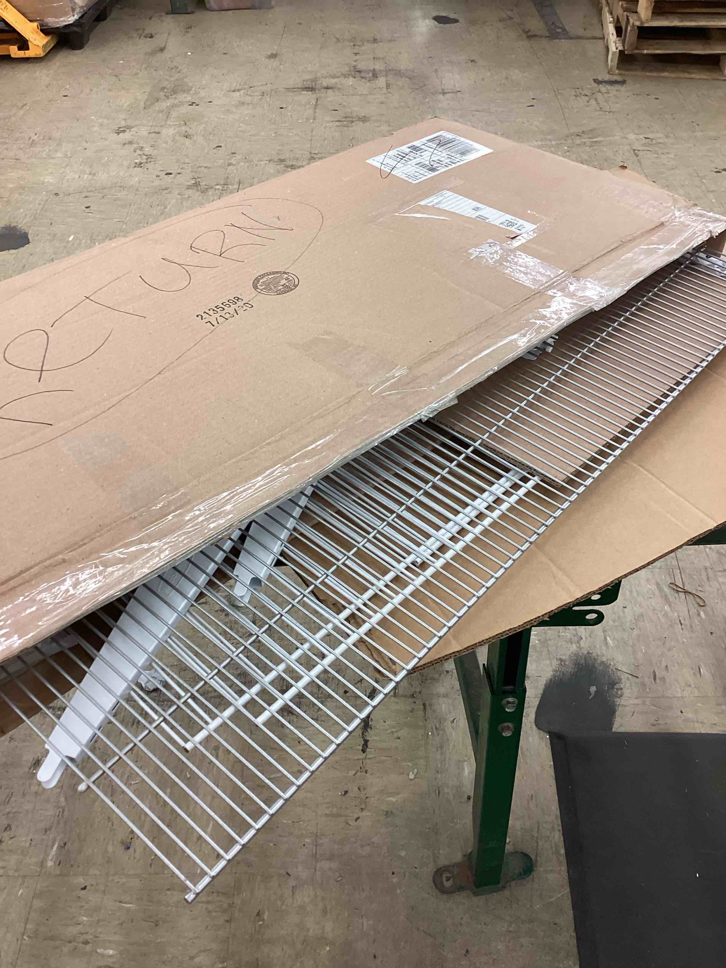 https://s3.amazonaws.com/lotting-images-prod/BoxBids/BXB0600685_1780587302685.jpeg