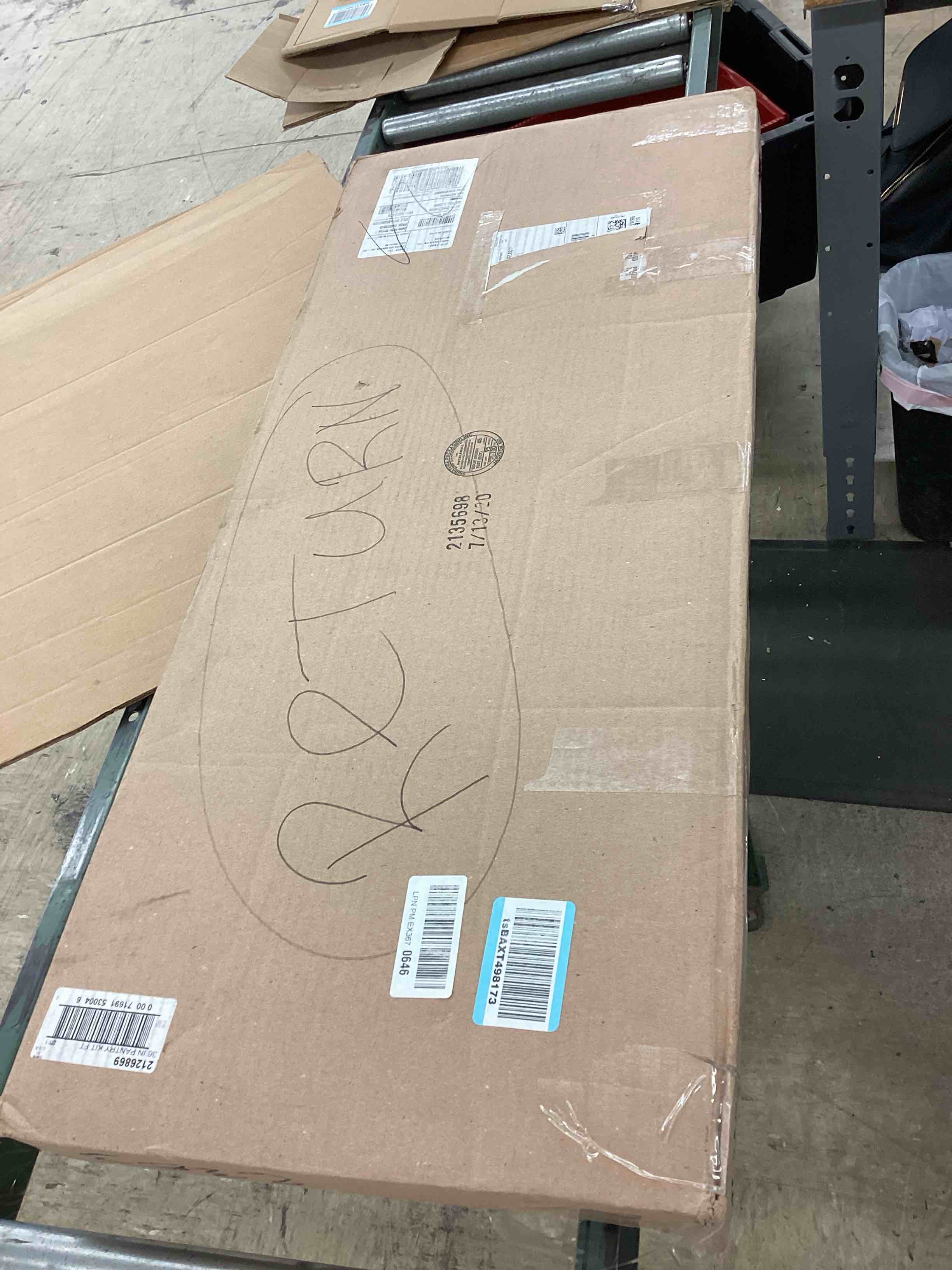 https://s3.amazonaws.com/lotting-images-prod/BoxBids/BXB0600685_1780587469872.jpeg