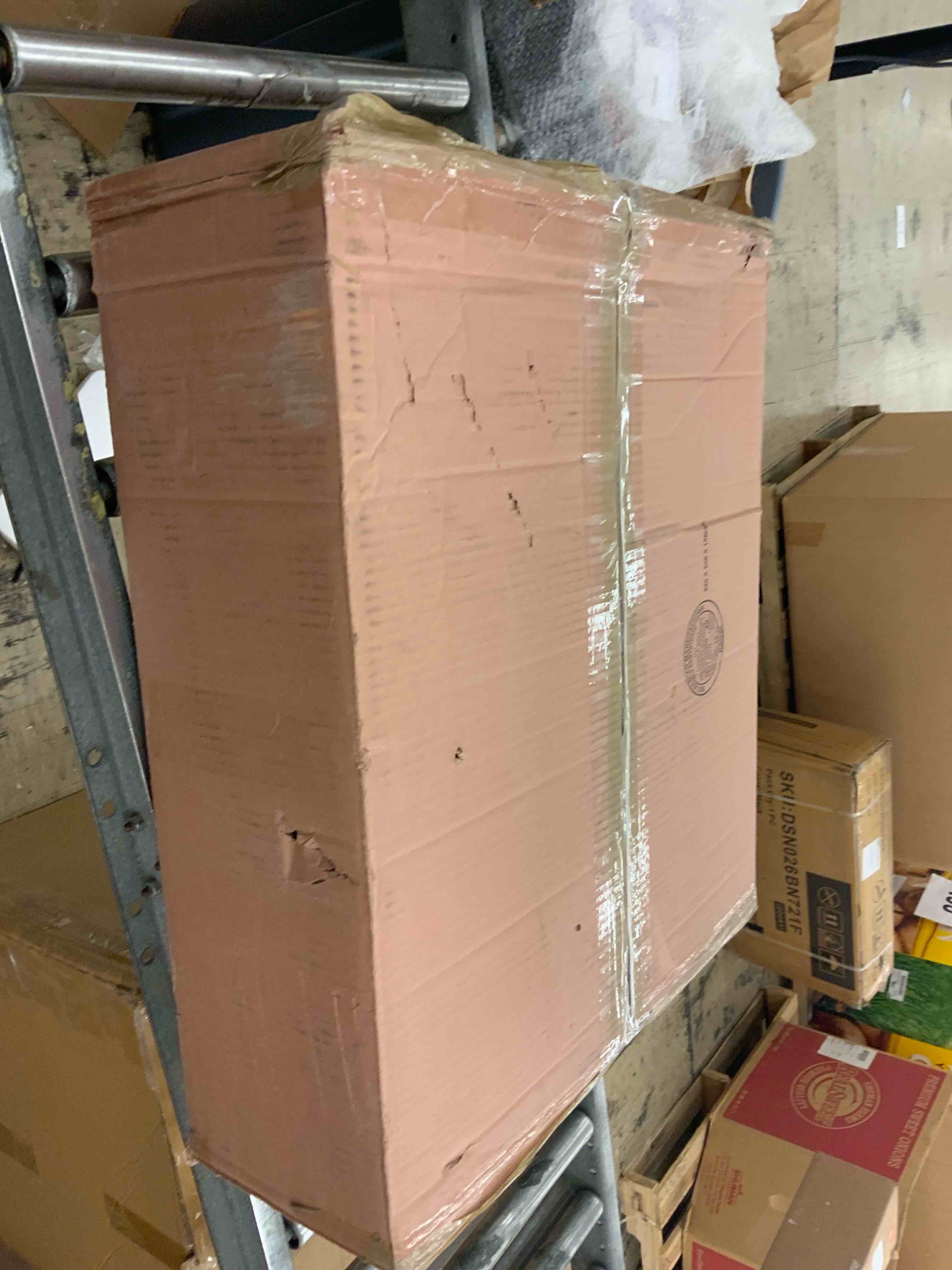 https://s3.amazonaws.com/lotting-images-prod/BoxBids/BXB0600710_1780678818618.jpeg