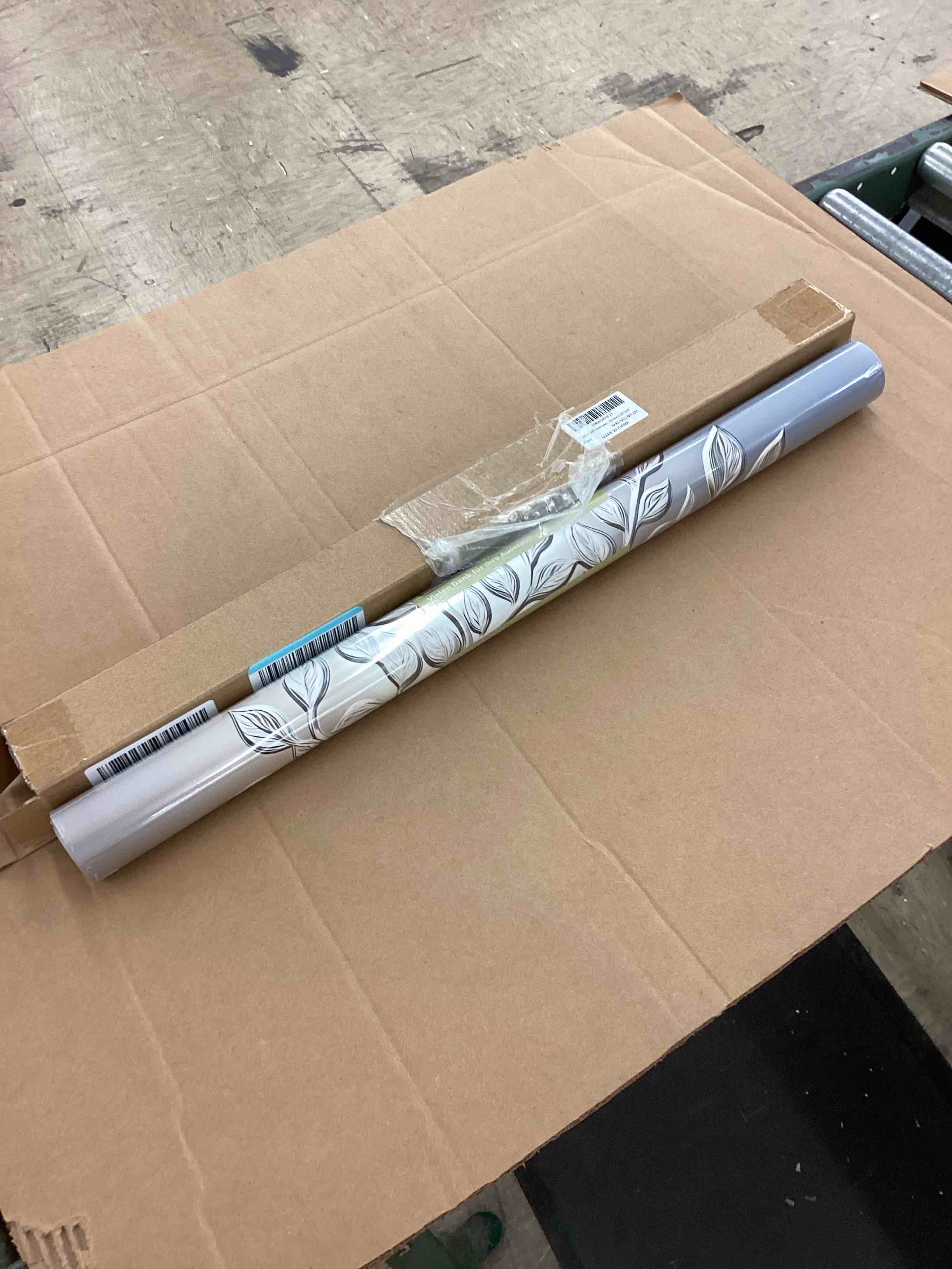 https://s3.amazonaws.com/lotting-images-prod/BoxBids/BXB0600722_1780583816843.jpeg
