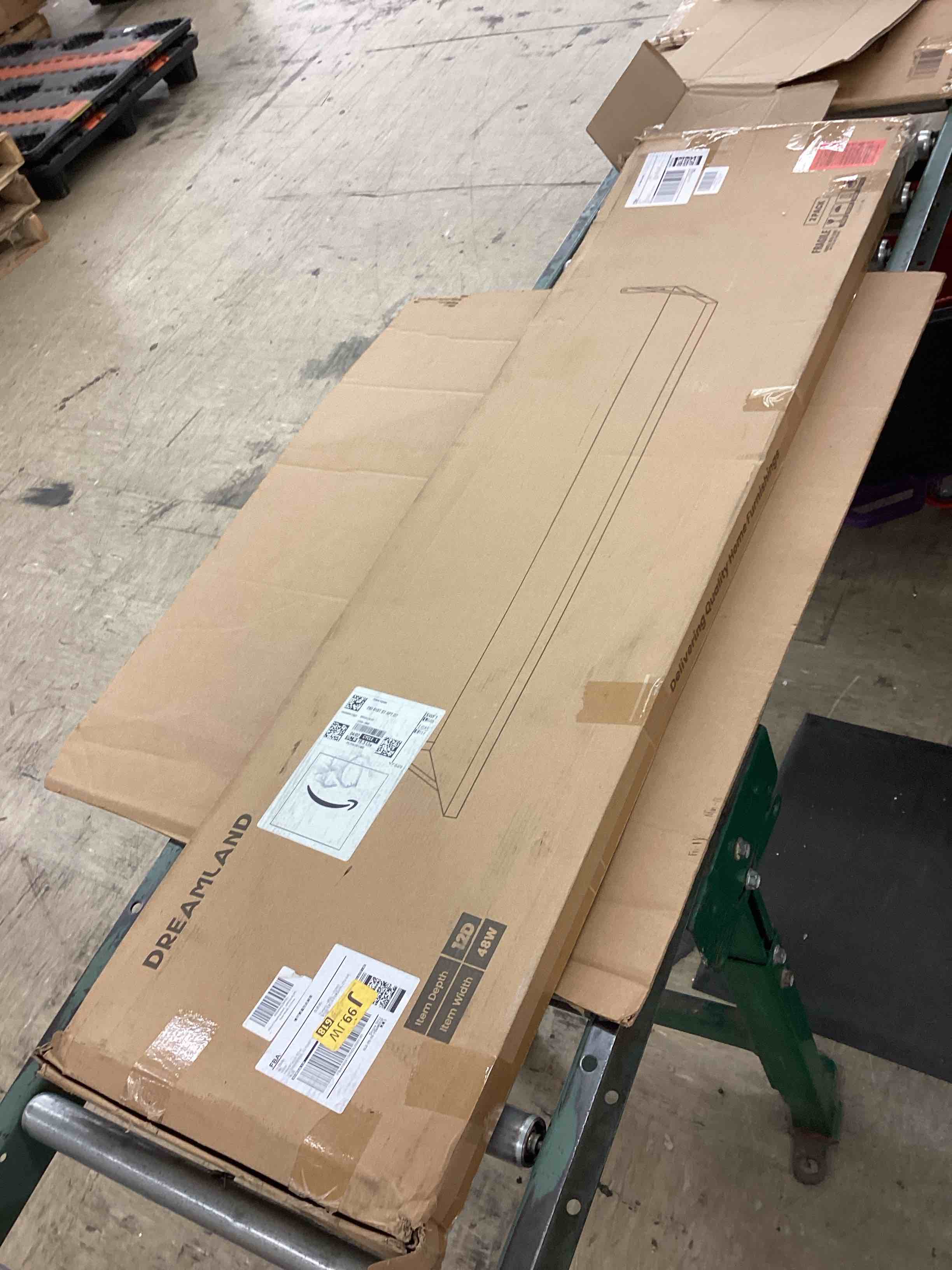 https://s3.amazonaws.com/lotting-images-prod/BoxBids/BXB0600738_1780582106077.jpeg