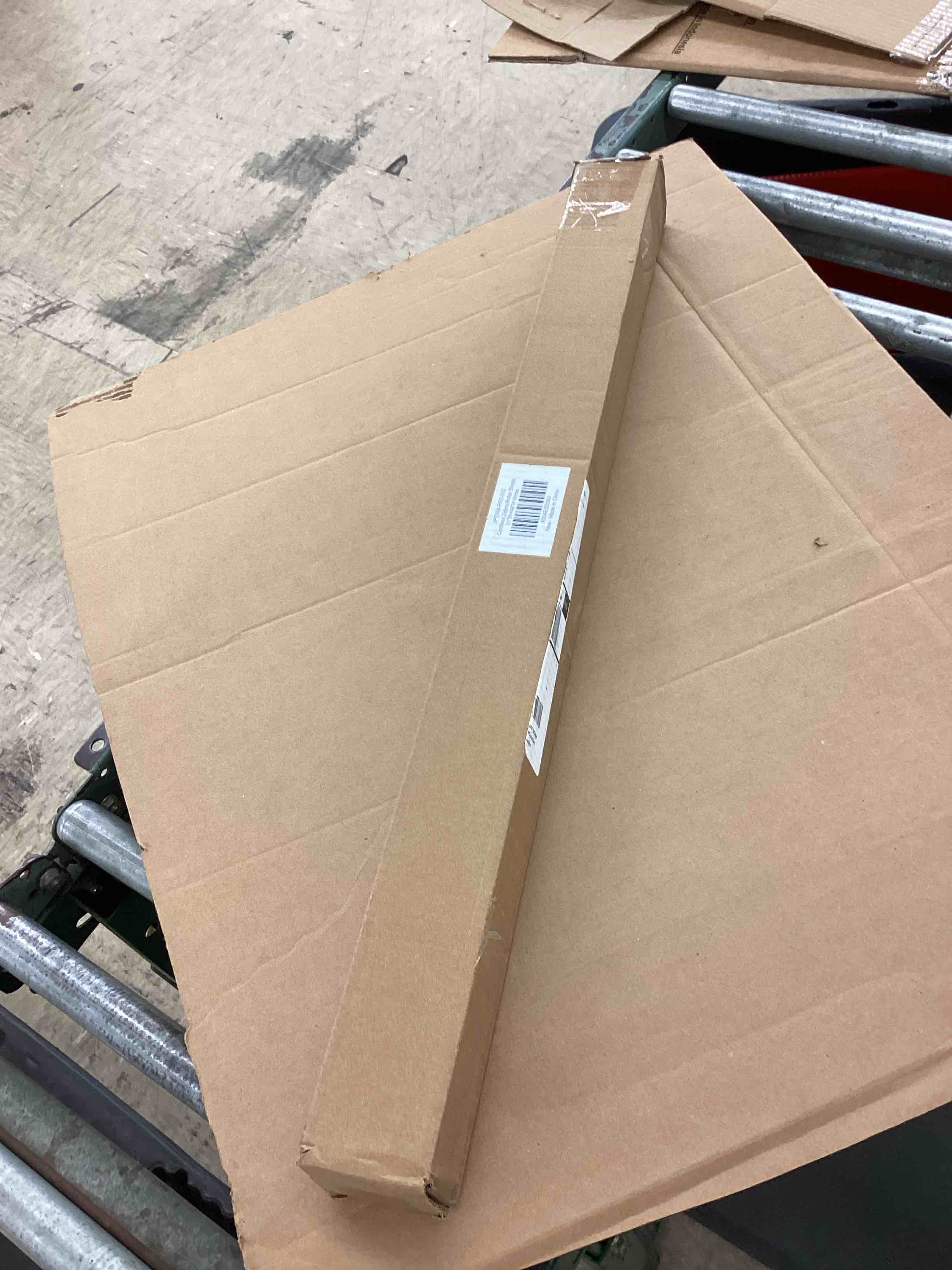 https://s3.amazonaws.com/lotting-images-prod/BoxBids/BXB0600765_1780599053710.jpeg