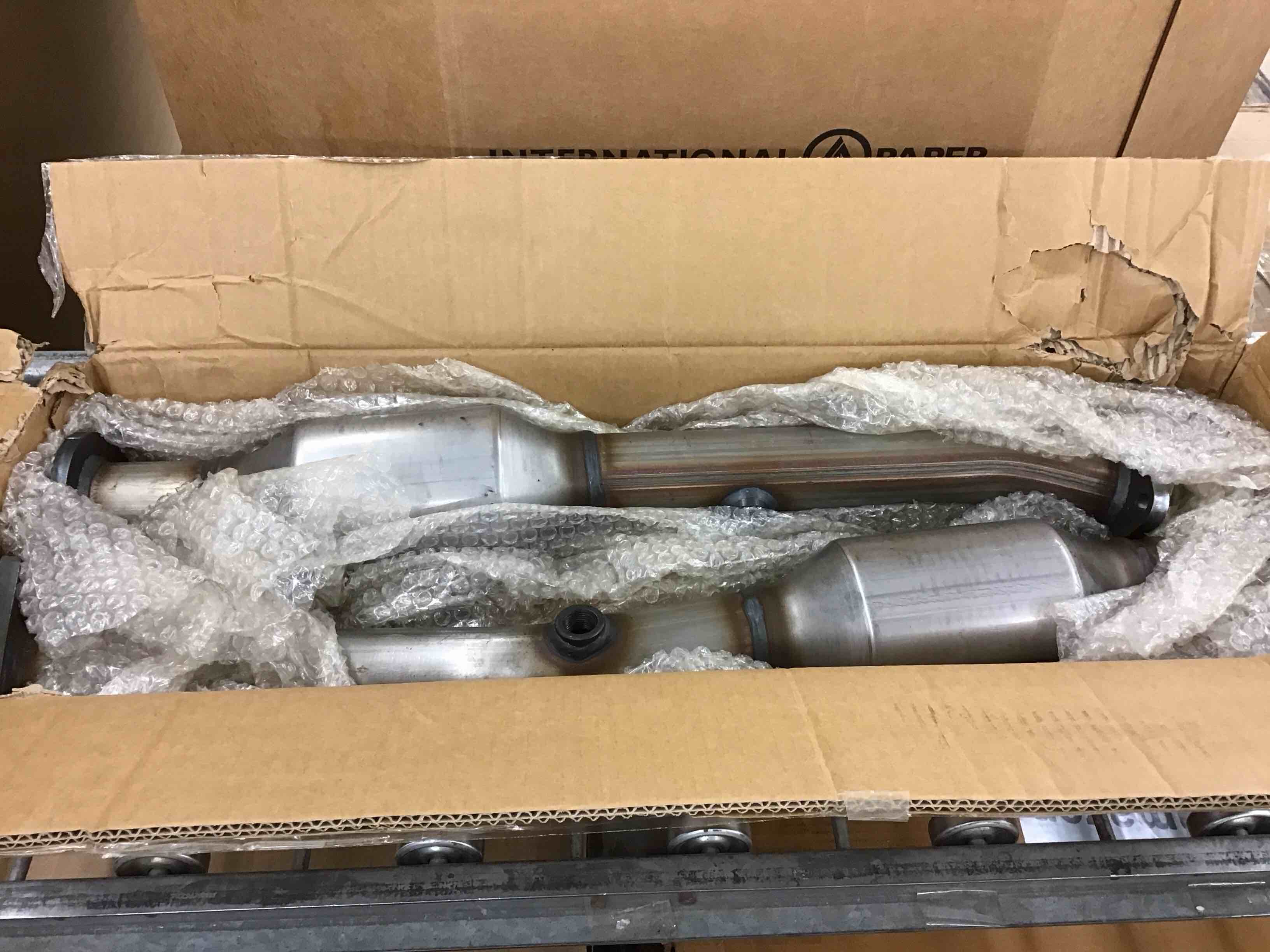 https://s3.amazonaws.com/lotting-images-prod/BoxBids/BXB0600868_1781290259101.jpeg