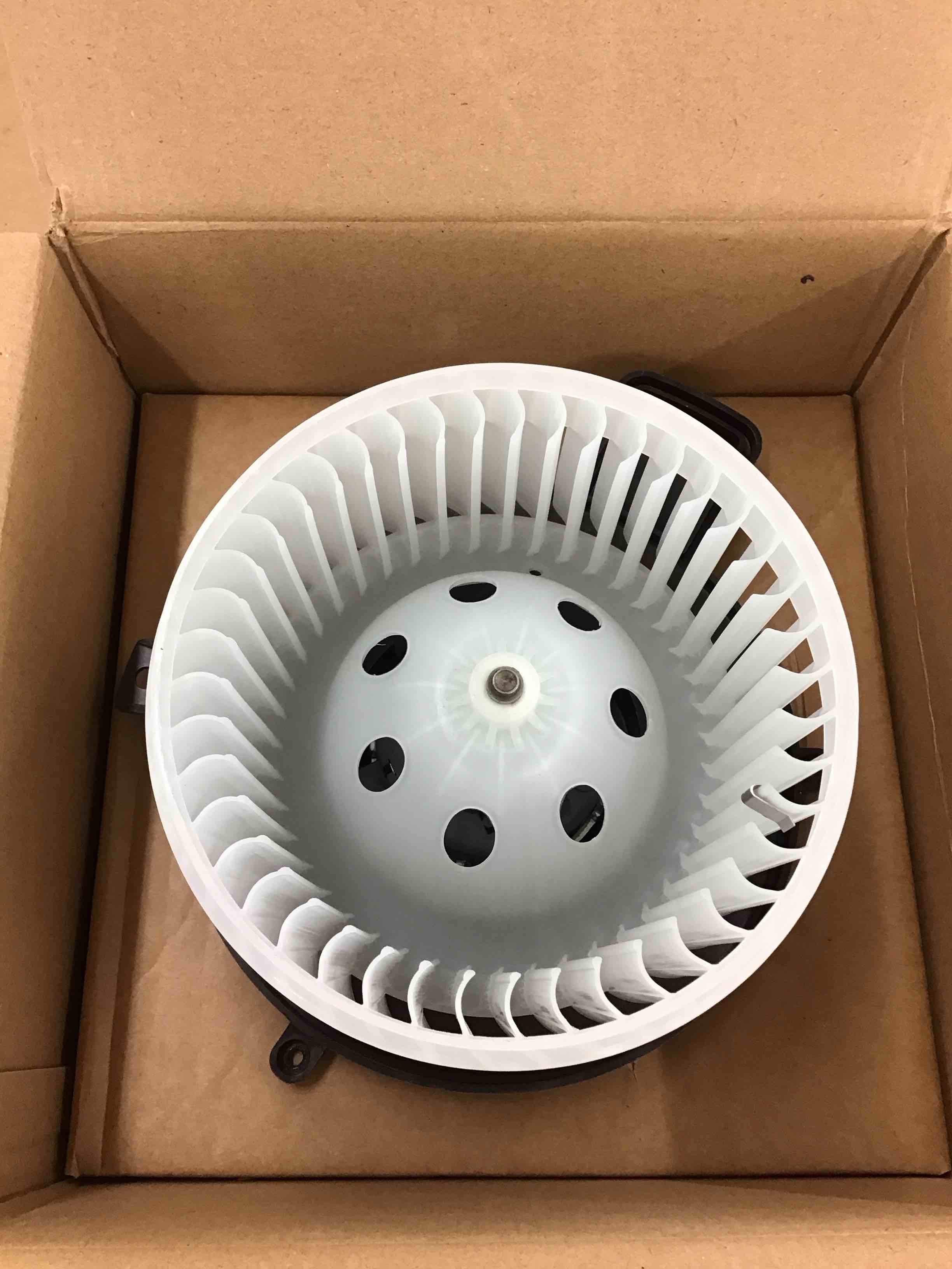 https://s3.amazonaws.com/lotting-images-prod/BoxBids/BXB0601089_1780517776233.jpeg