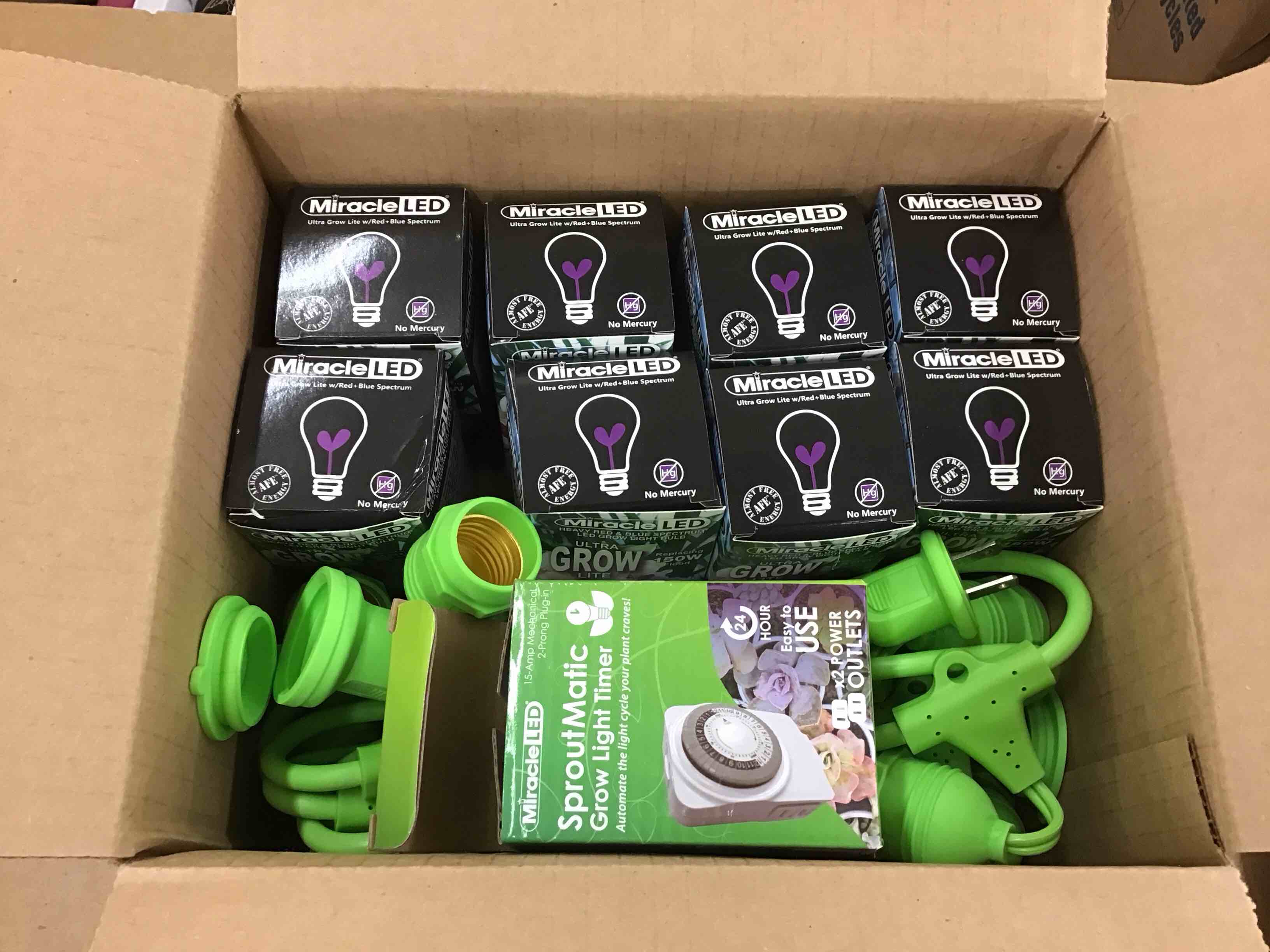 https://s3.amazonaws.com/lotting-images-prod/BoxBids/BXB0601110_1780510903722.jpeg