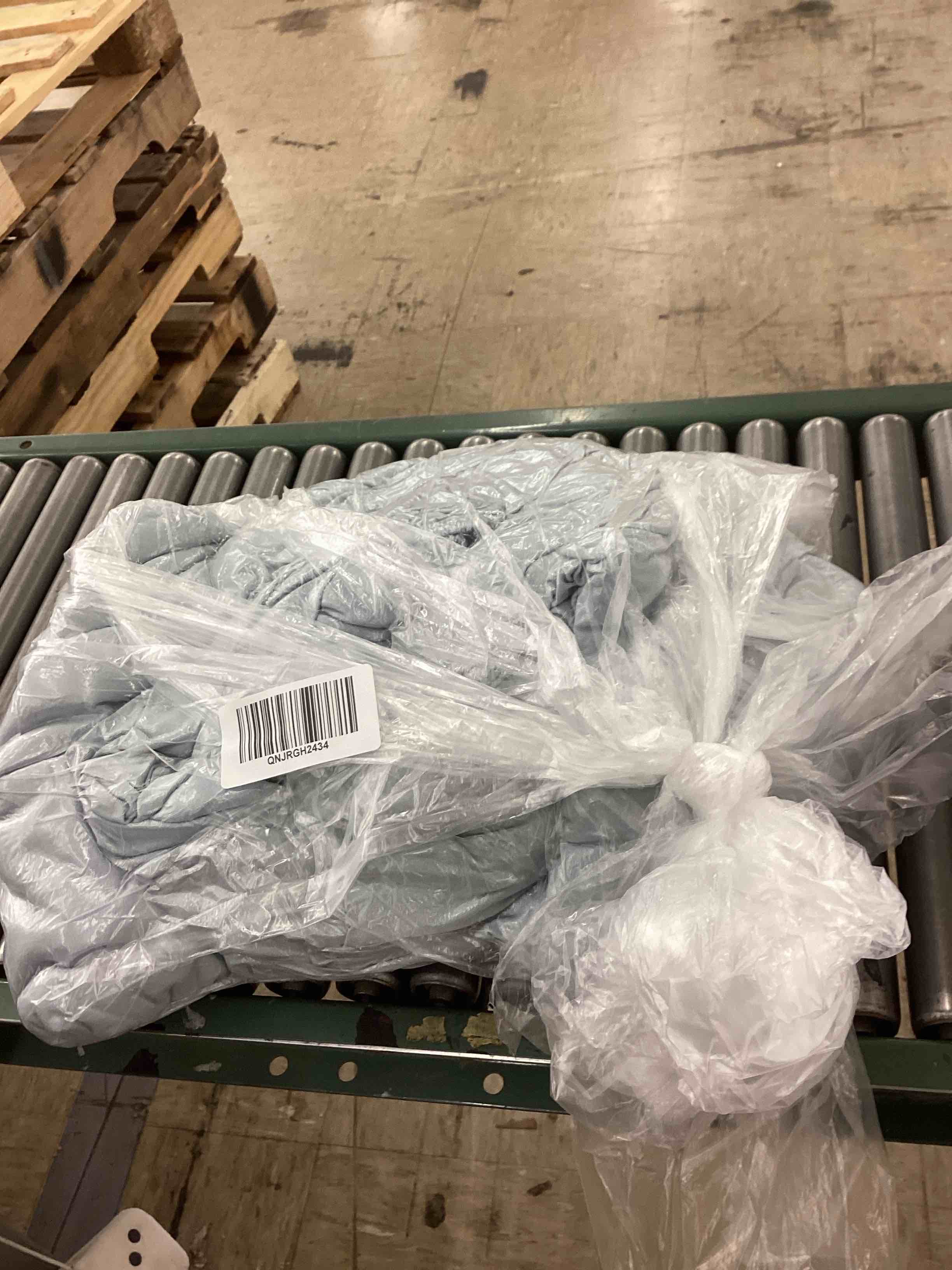 https://s3.amazonaws.com/lotting-images-prod/BoxBids/BXB0601236_1780582601394.jpeg