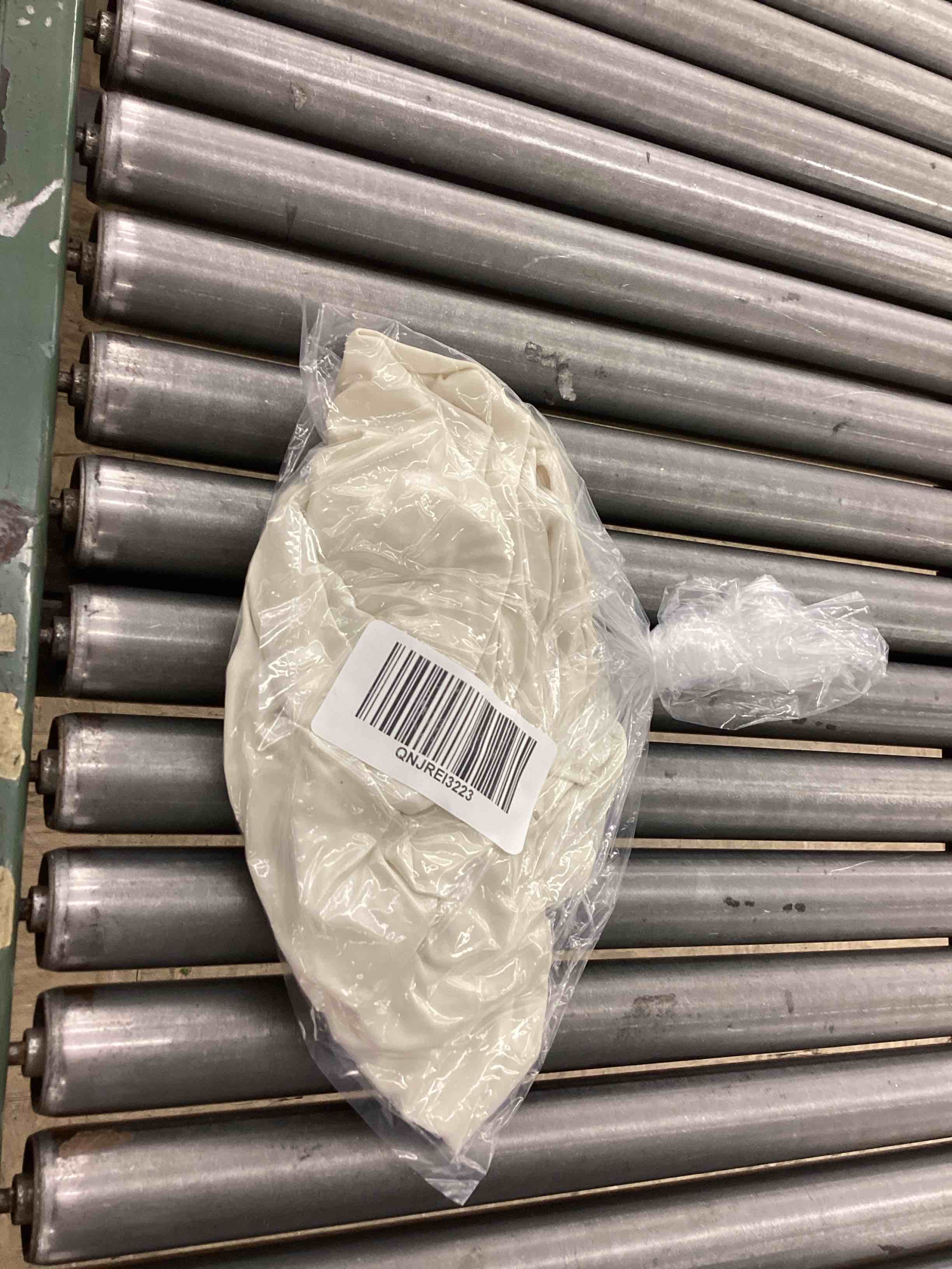 https://s3.amazonaws.com/lotting-images-prod/BoxBids/BXB0601244_1780583454803.jpeg