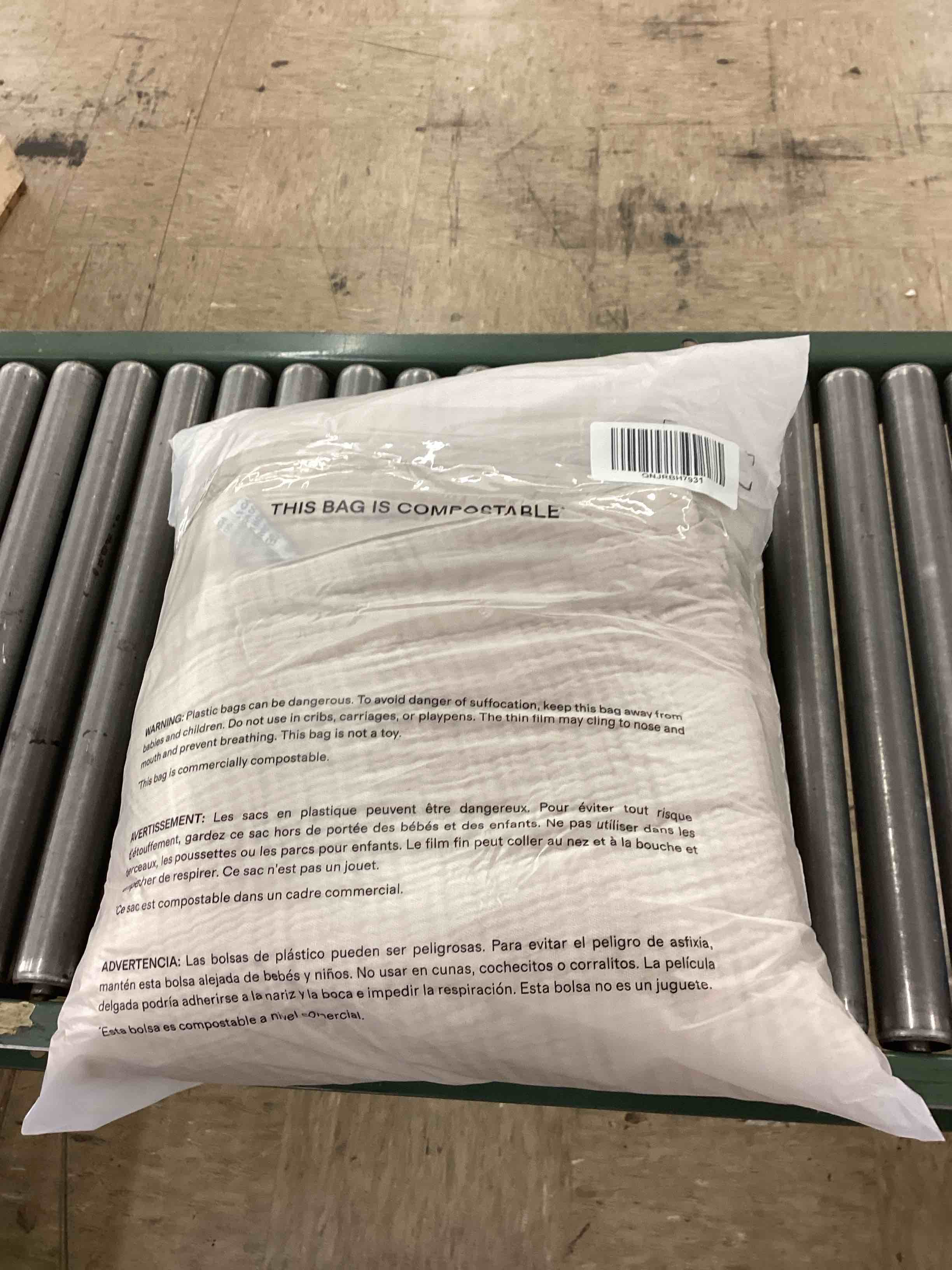 https://s3.amazonaws.com/lotting-images-prod/BoxBids/BXB0601363_1780604017650.jpeg