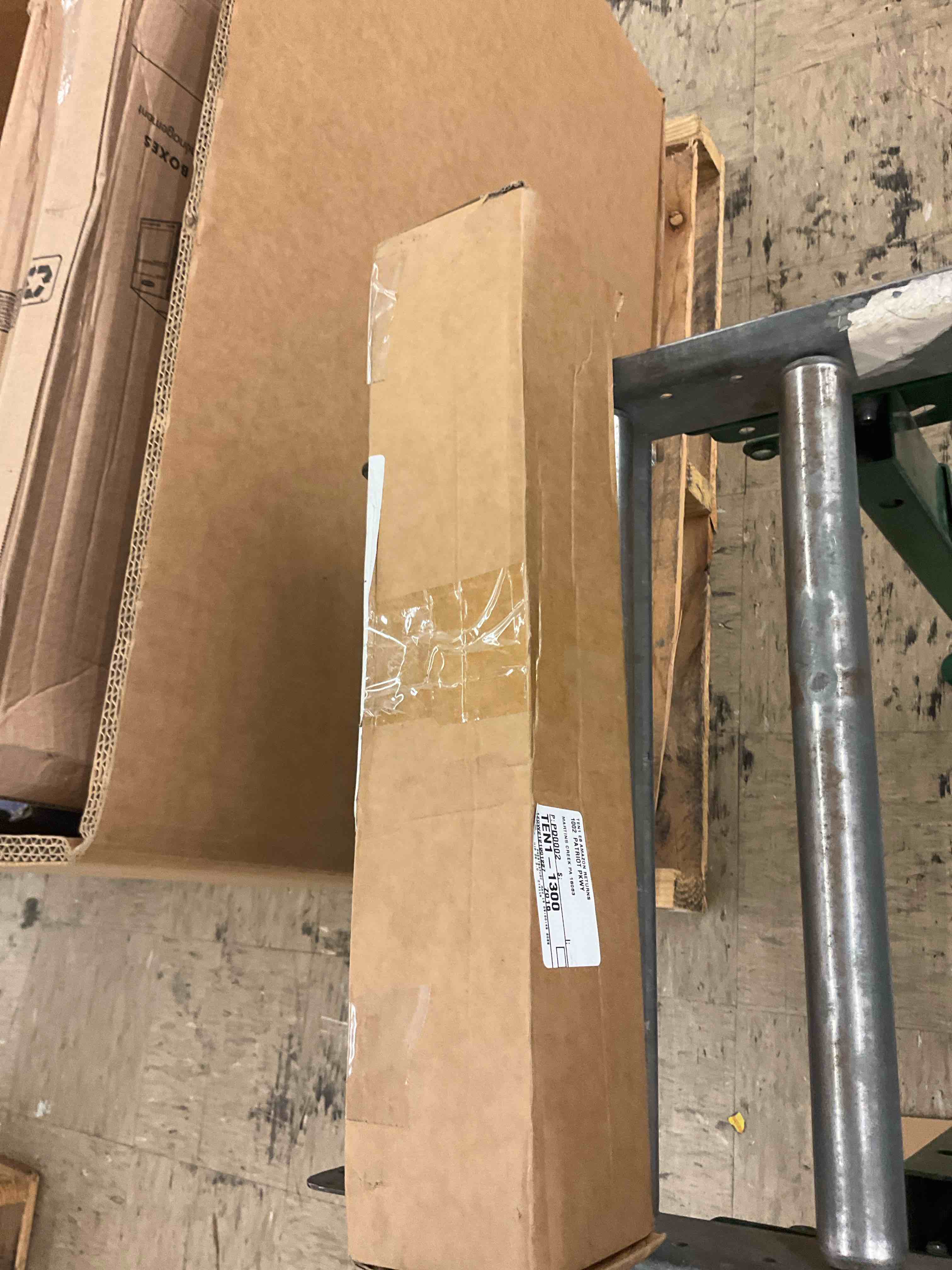 https://s3.amazonaws.com/lotting-images-prod/BoxBids/BXB0601377_1780587220415.jpeg