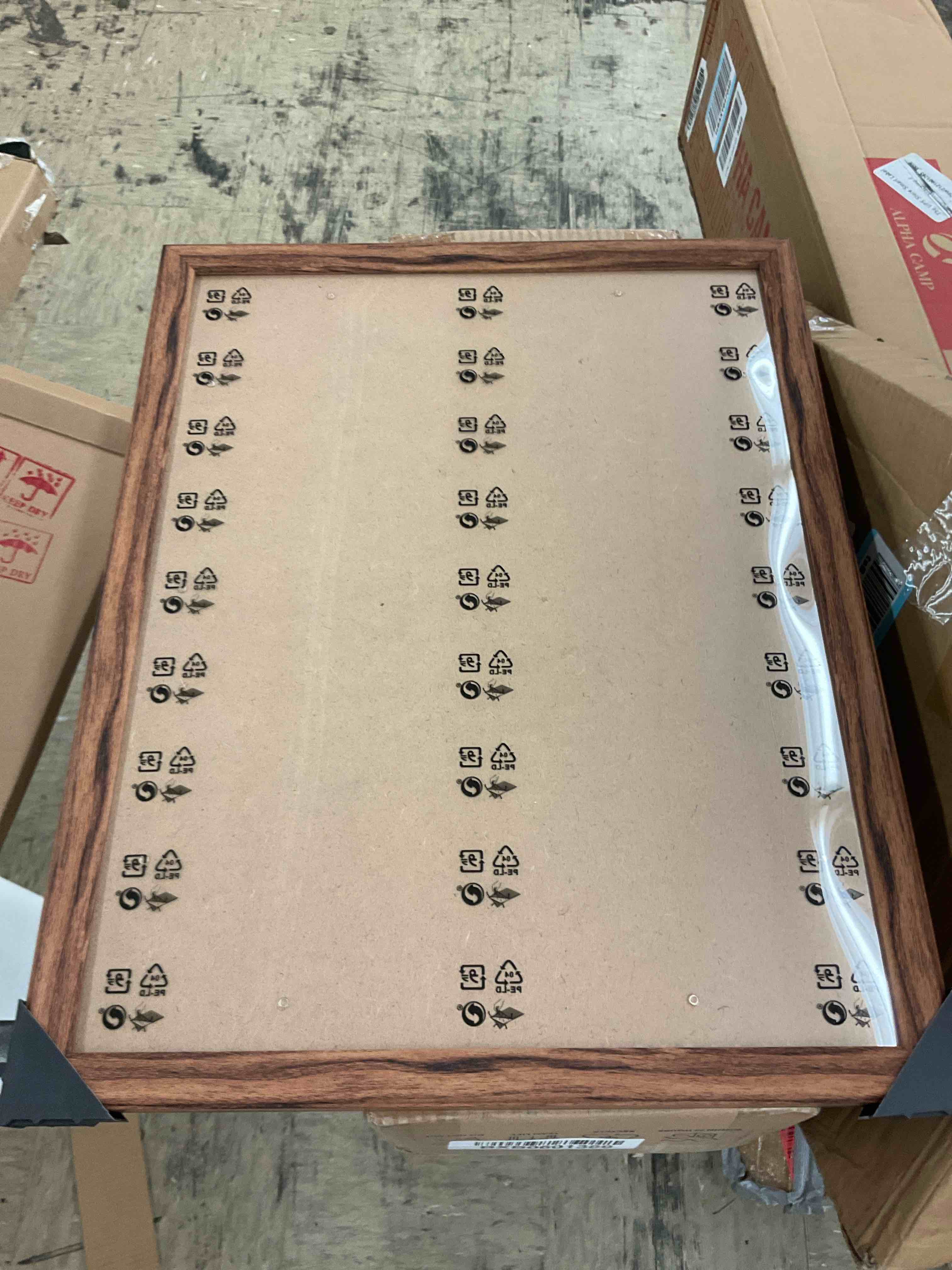 https://s3.amazonaws.com/lotting-images-prod/BoxBids/BXB0601391_1780589400992.jpeg