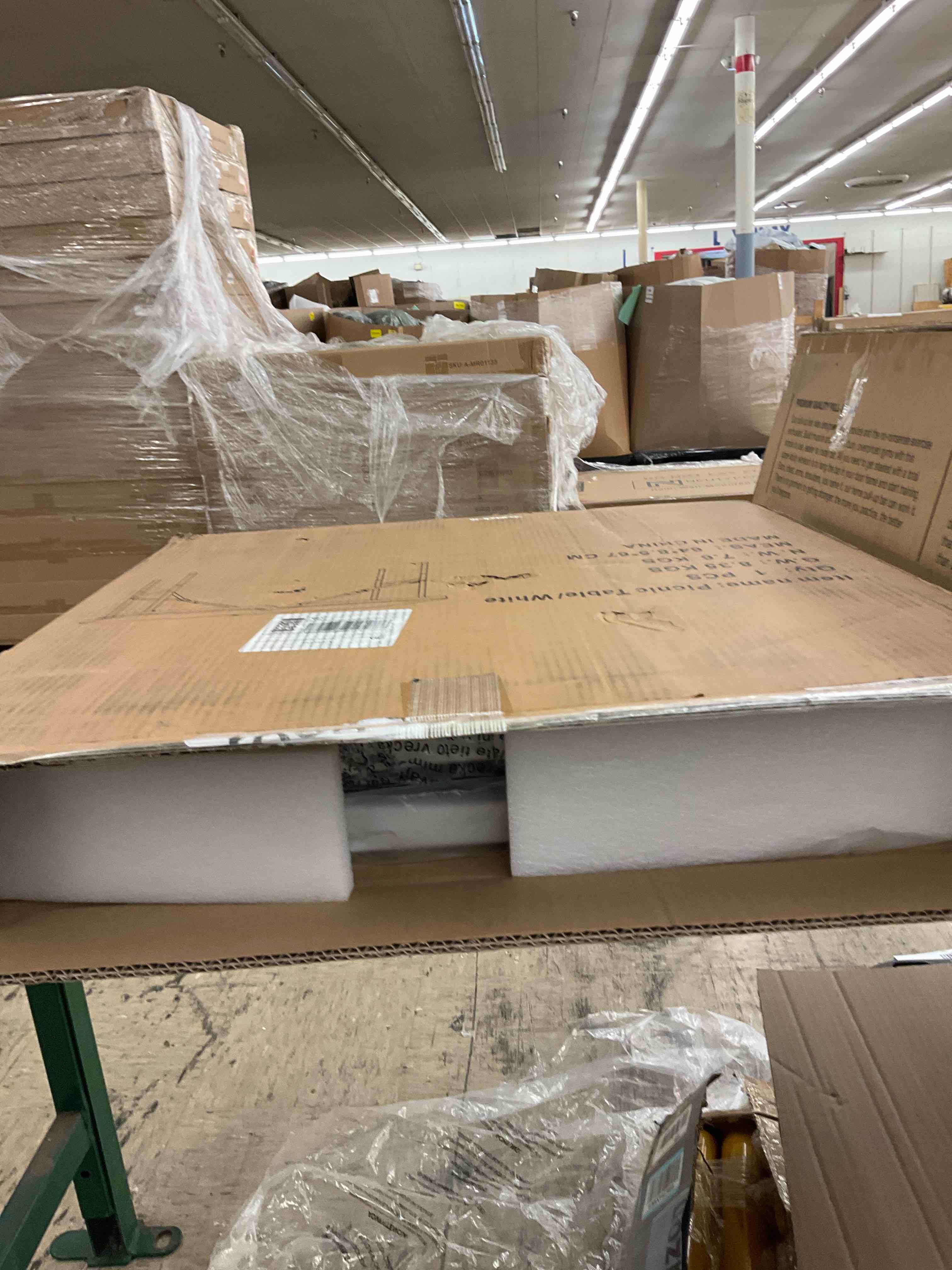 https://s3.amazonaws.com/lotting-images-prod/BoxBids/BXB0601405_1780598443753.jpeg