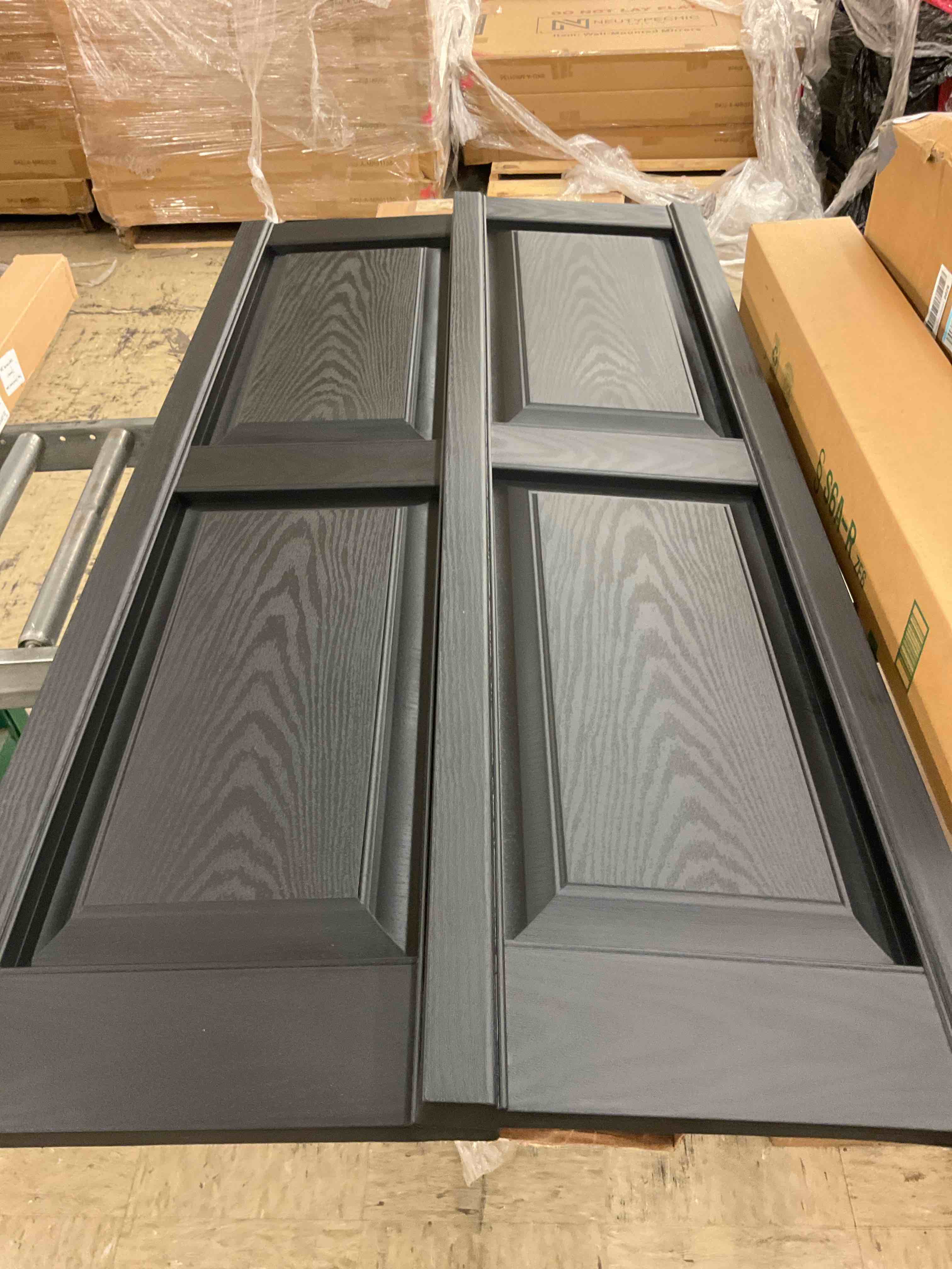 https://s3.amazonaws.com/lotting-images-prod/BoxBids/BXB0601414_1780599585380.jpeg