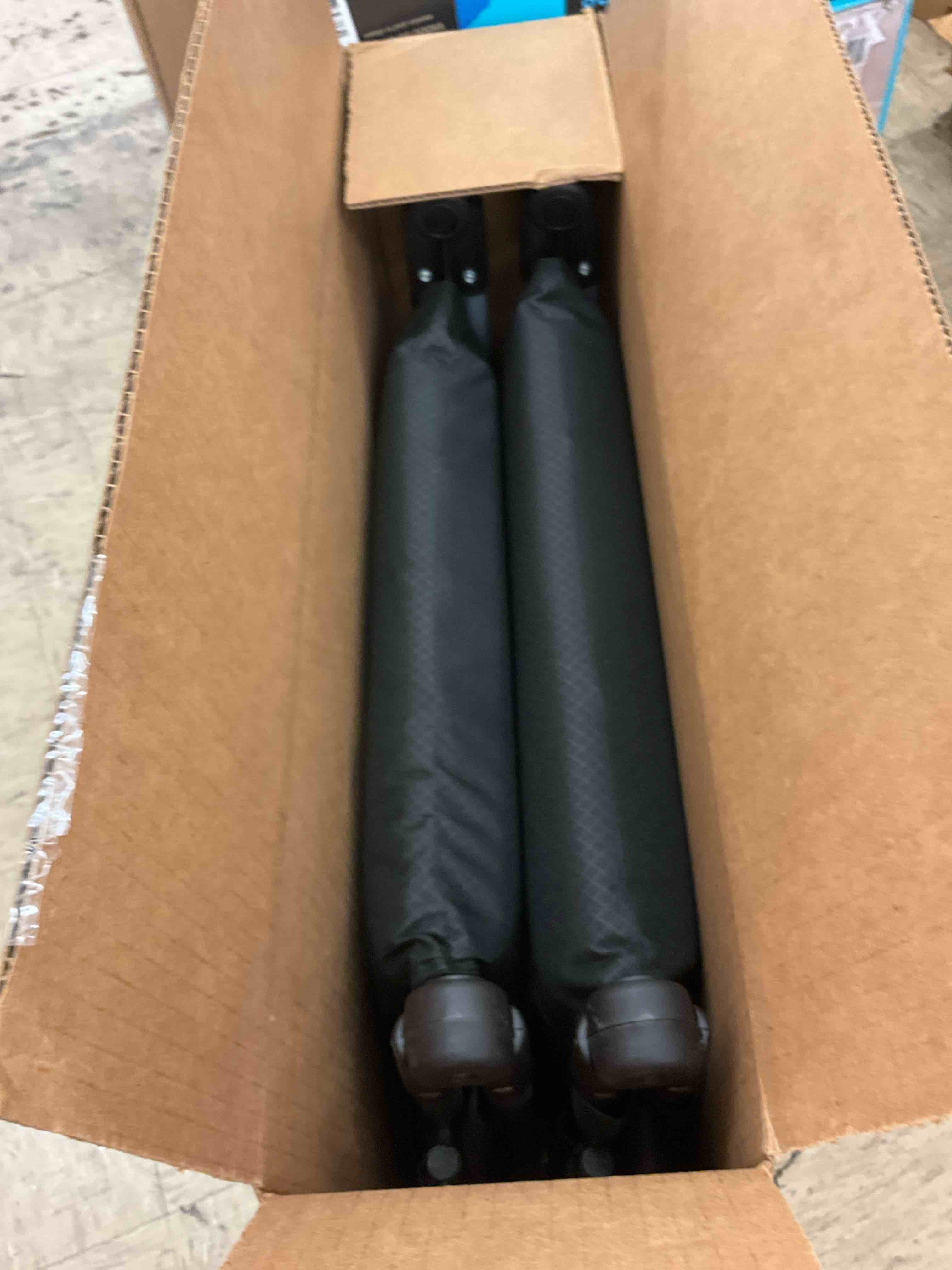 https://s3.amazonaws.com/lotting-images-prod/BoxBids/BXB0601433_1780604439150.jpeg