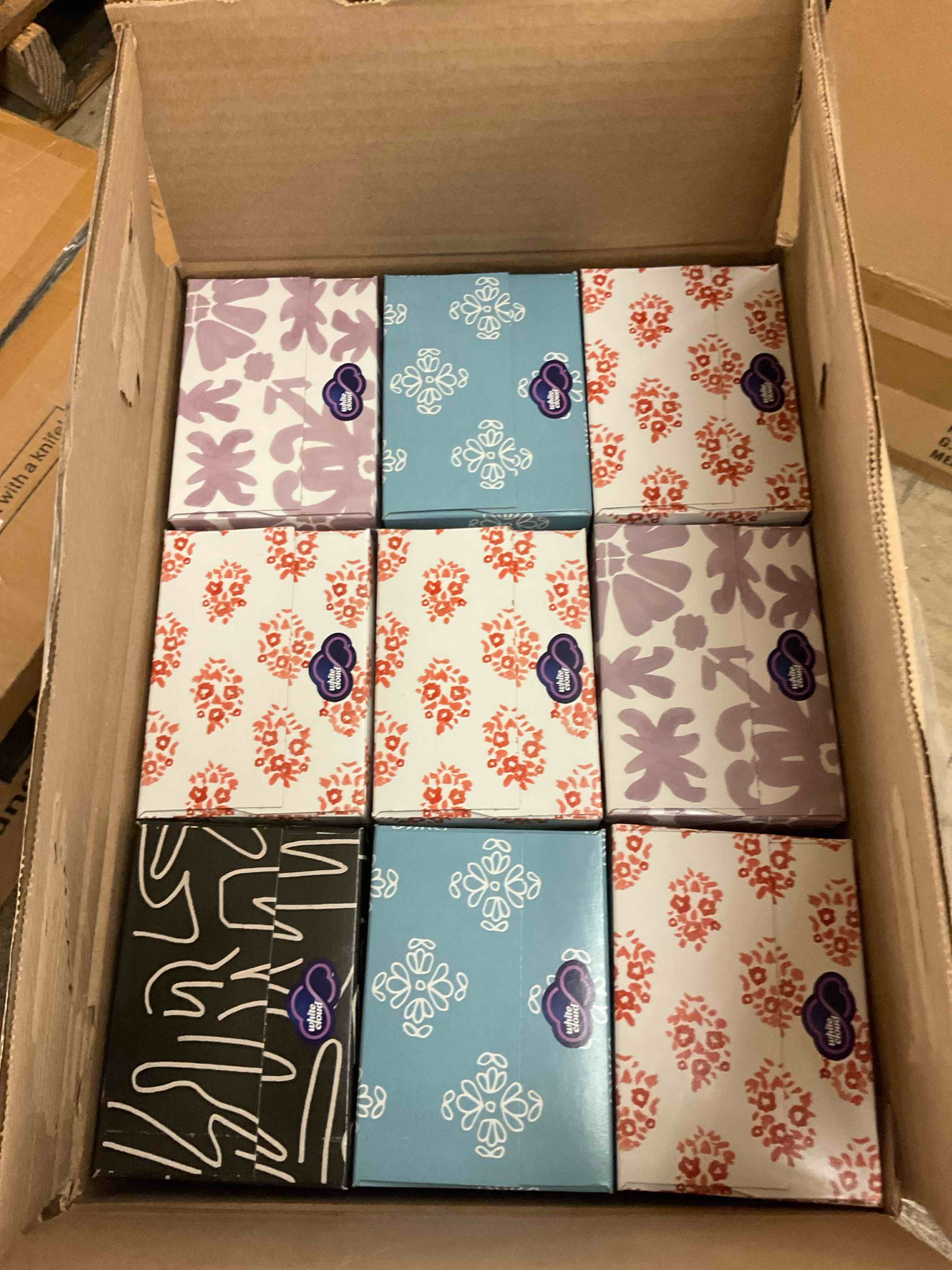 https://s3.amazonaws.com/lotting-images-prod/BoxBids/BXB0601439_1780604916718.jpeg