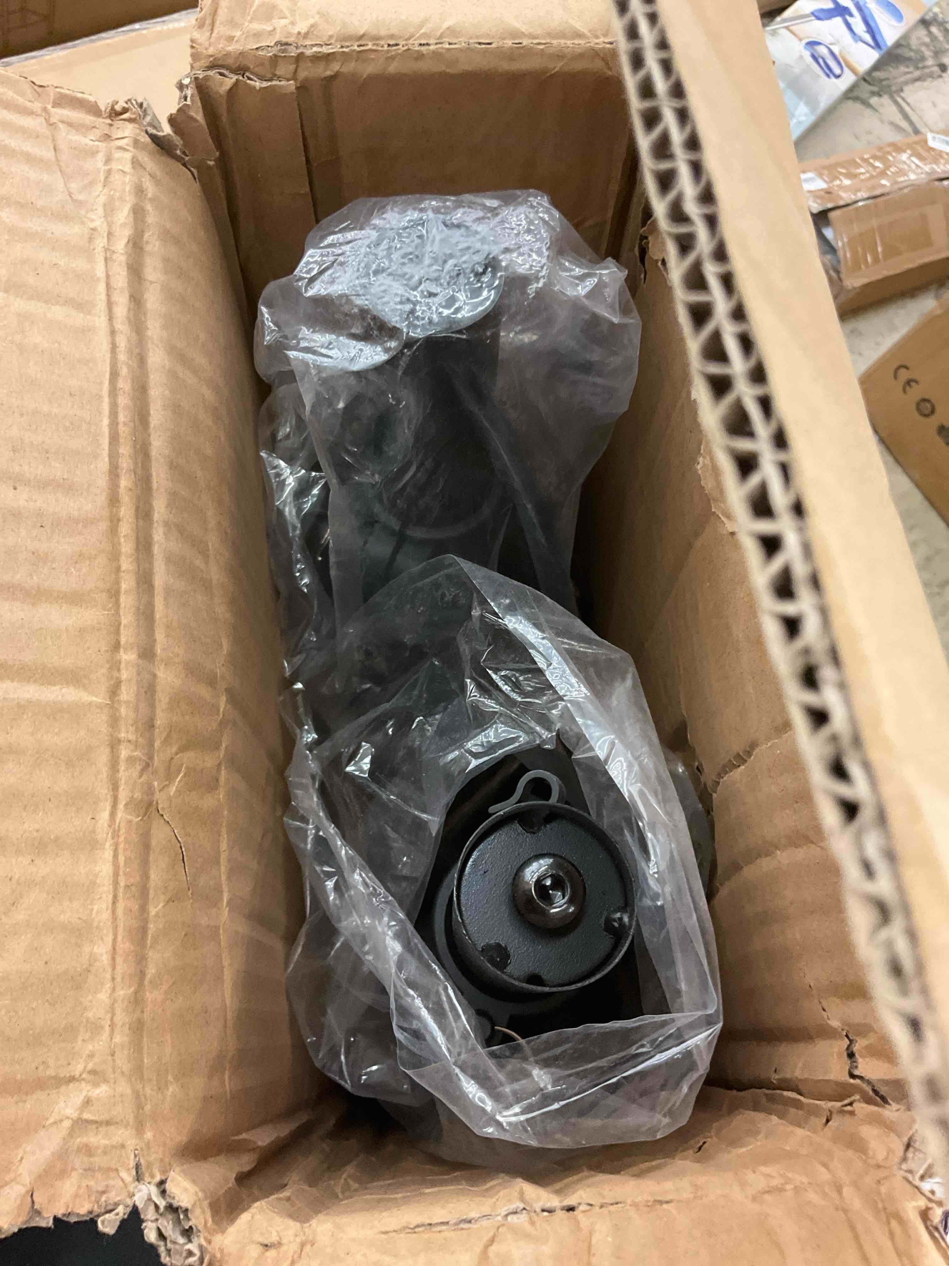 https://s3.amazonaws.com/lotting-images-prod/BoxBids/BXB0601507_1781208187444.jpeg