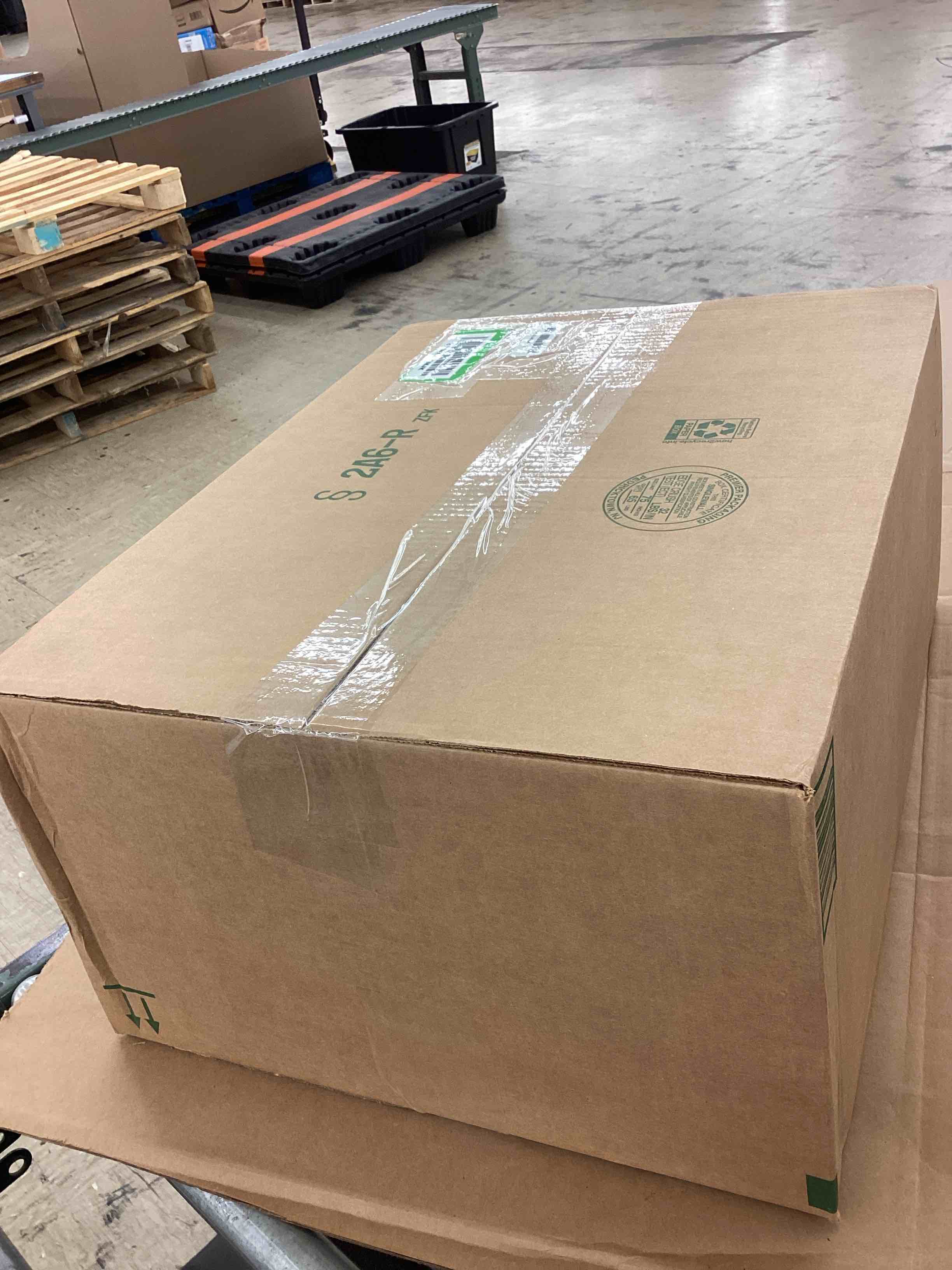 https://s3.amazonaws.com/lotting-images-prod/BoxBids/BXB0601525_1780506593434.jpeg