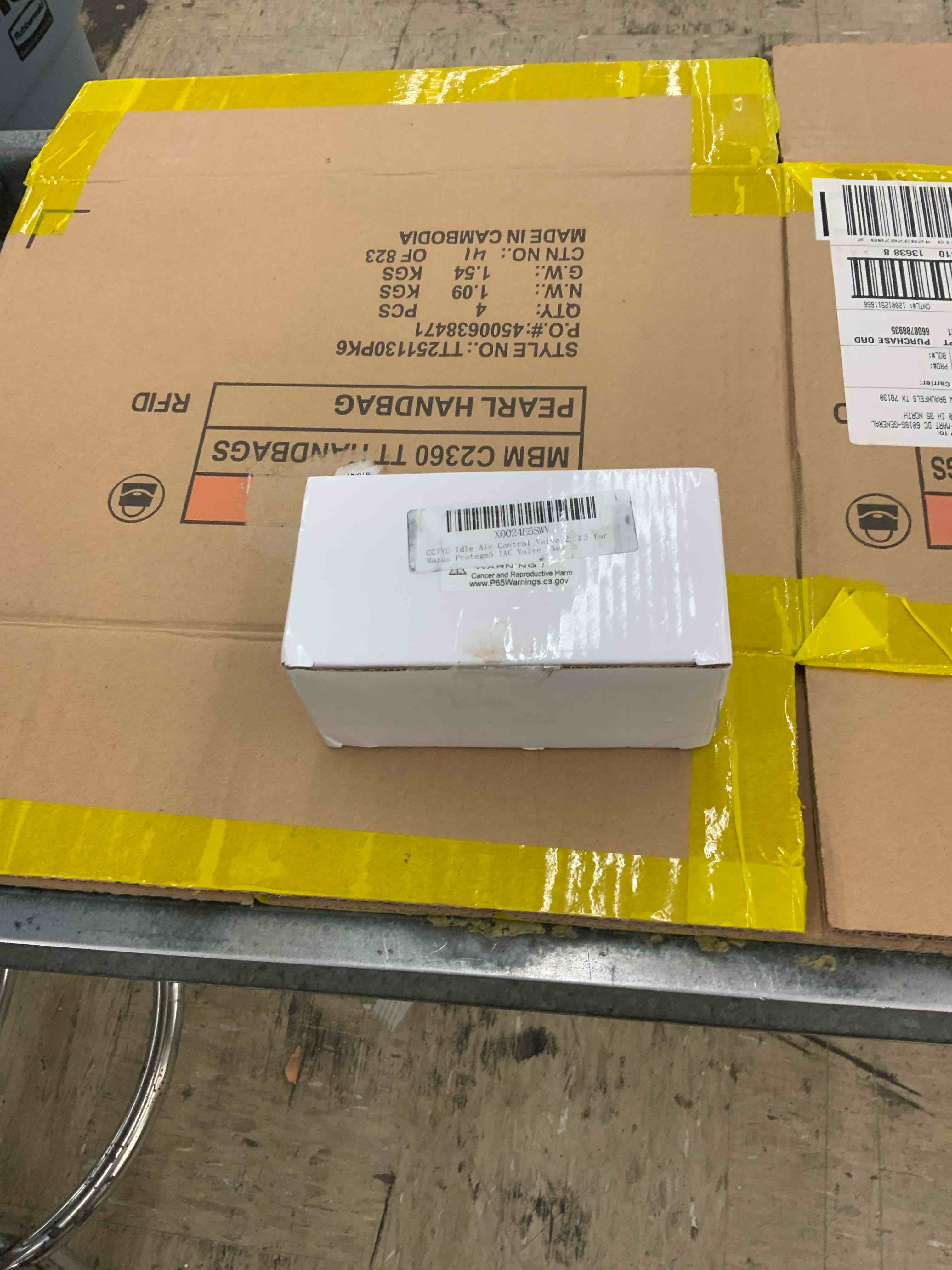 https://s3.amazonaws.com/lotting-images-prod/BoxBids/BXB0601572_1780941681114.jpeg