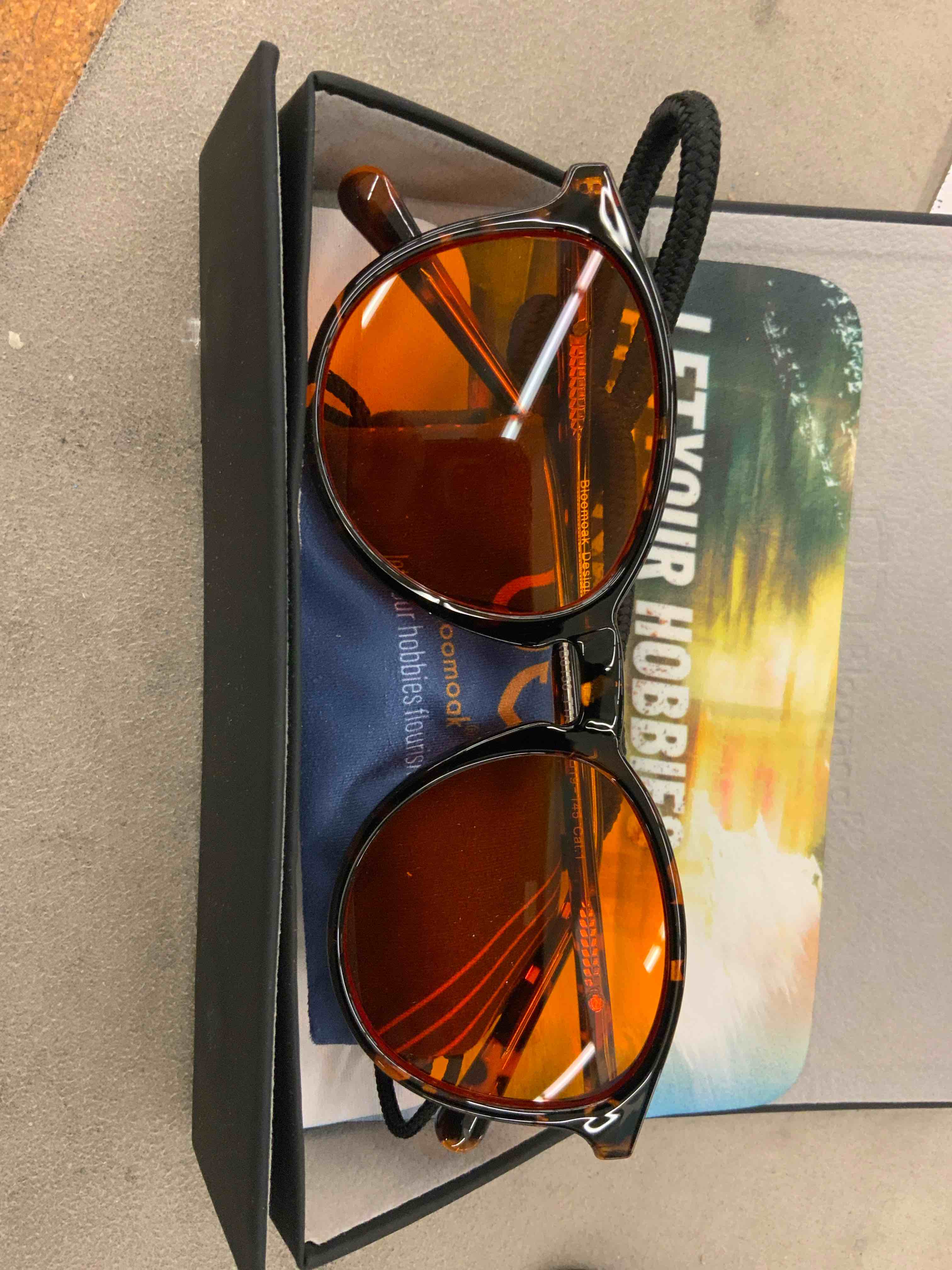 https://s3.amazonaws.com/lotting-images-prod/BoxBids/BXB0601582_1780940472670.jpeg